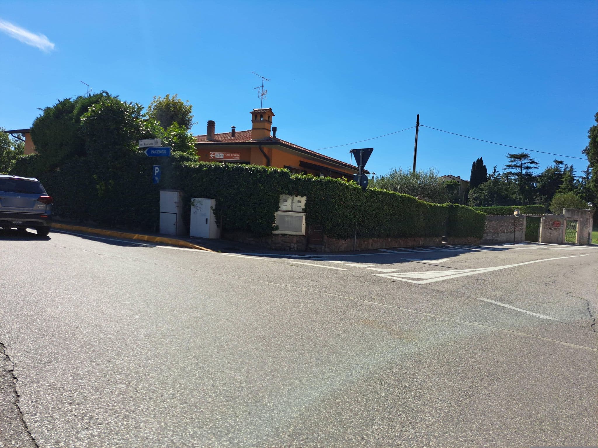 Street view near Residenza 3 e Spa Villa dei Cedri, Colà — © giubar (CC BY-SA · Mapillary)