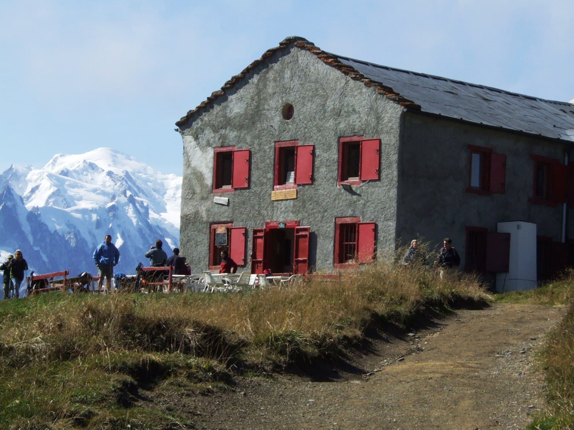 Refuge du Col de Balme (via Wikimedia Commons, CC BY-SA 3.0)