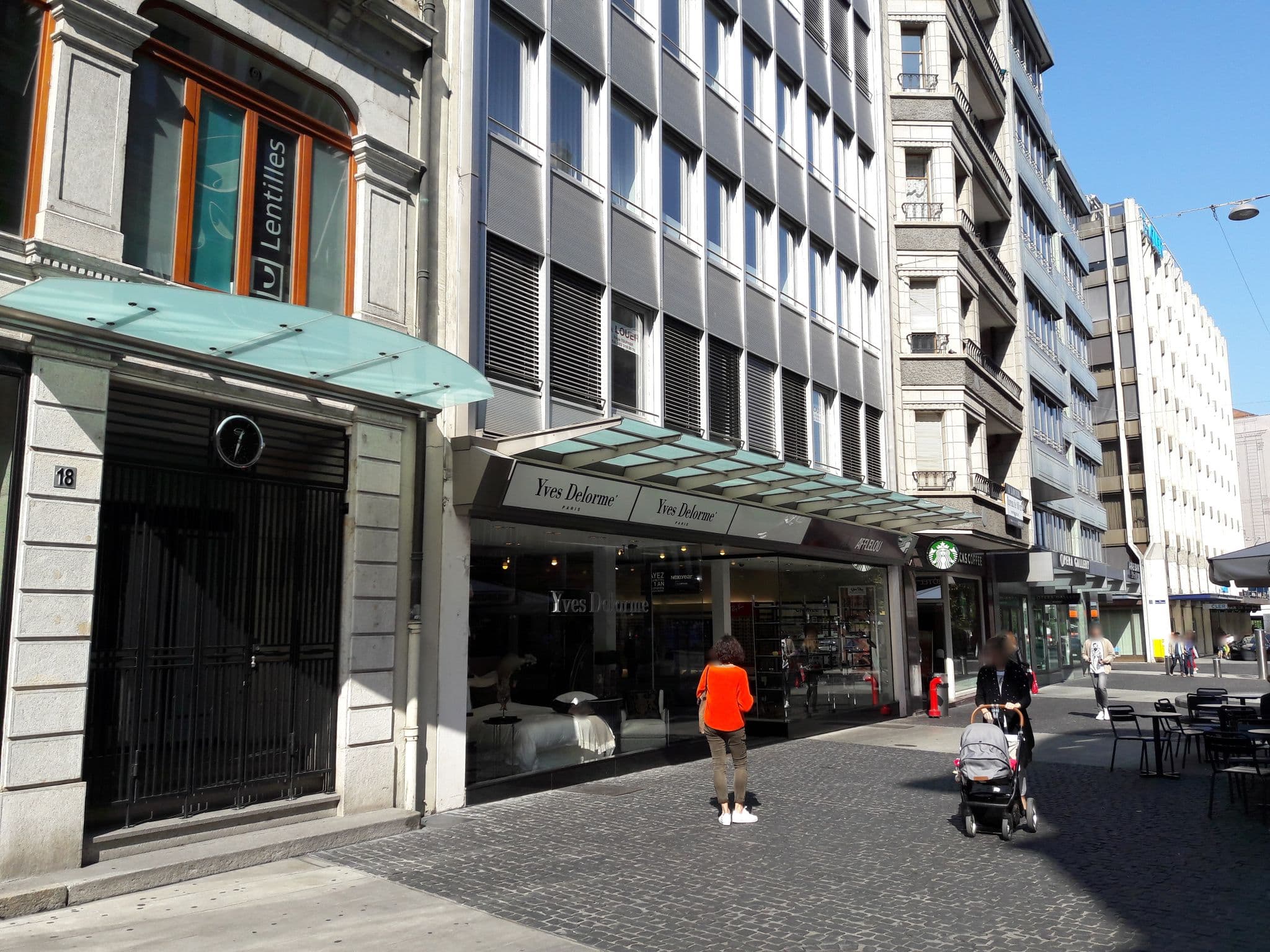 Street view near Hôtel de la Cigogne, Geneva — © rebootnow (CC BY-SA · Mapillary)
