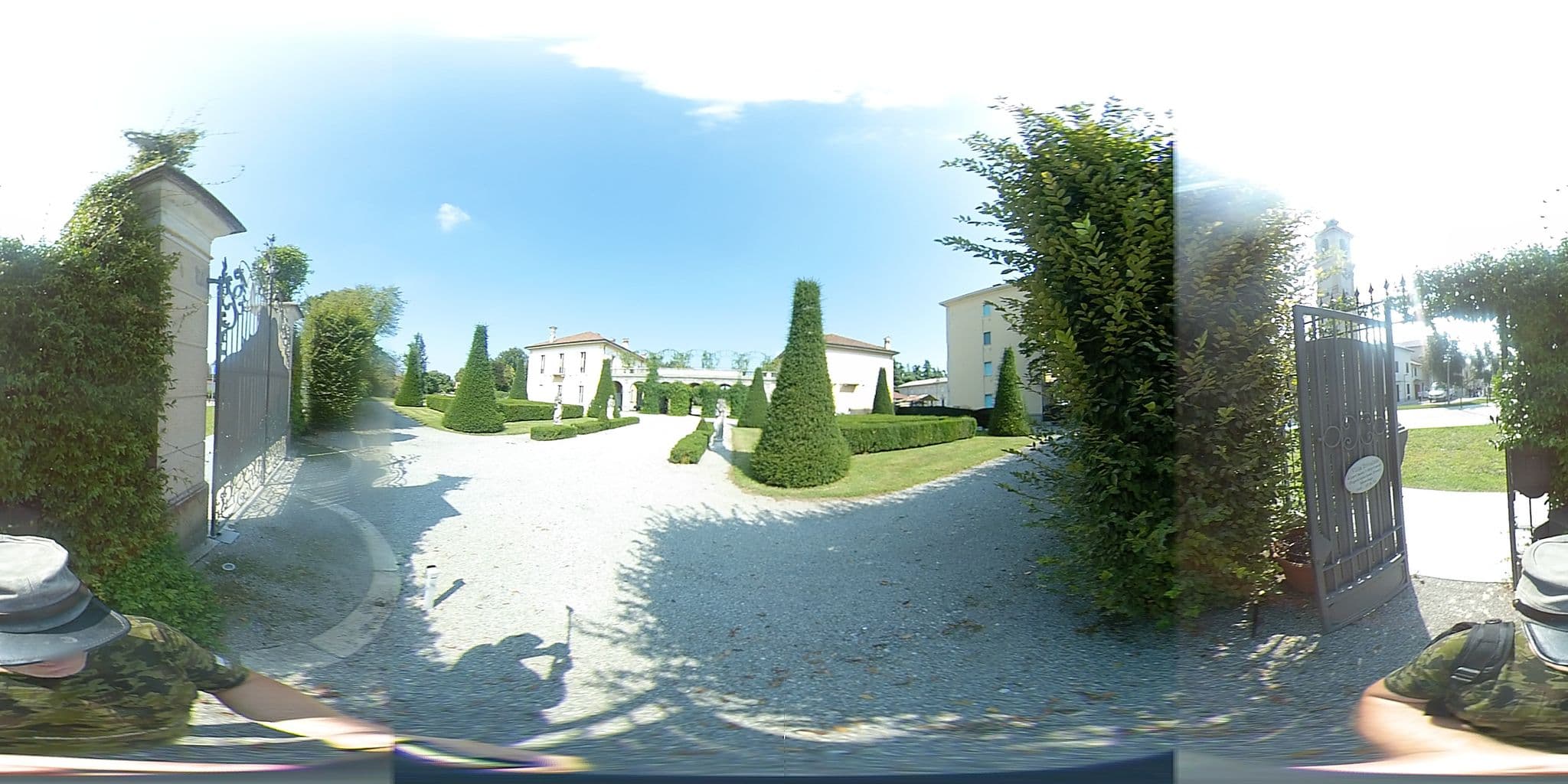 Street view near Villa Trivulzio, Caponago — © klimakas (CC BY-SA · Mapillary)
