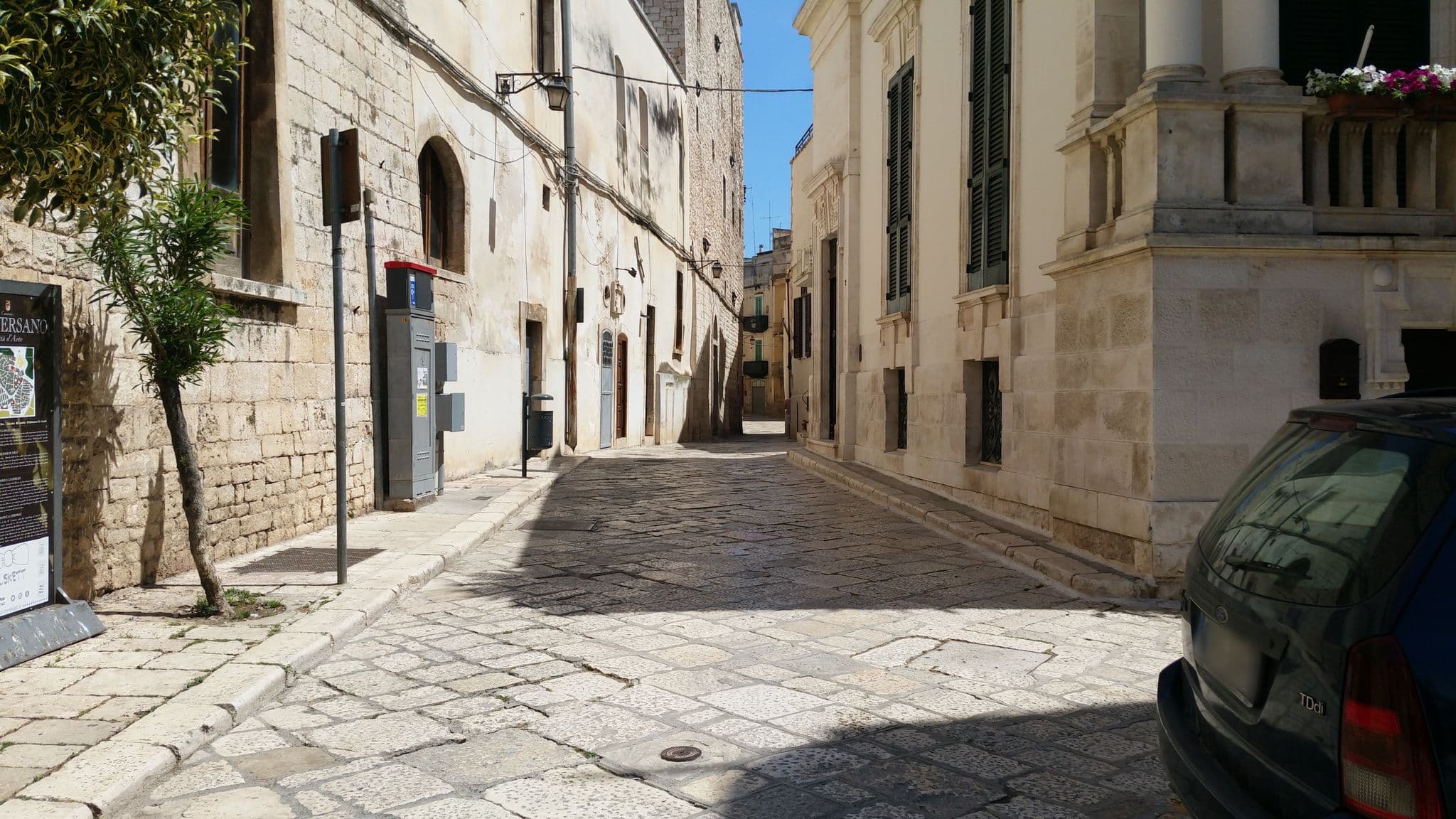 Street view near Dei Balzi - Dimore di Charme, Conversano — © shlublu (CC BY-SA · Mapillary)