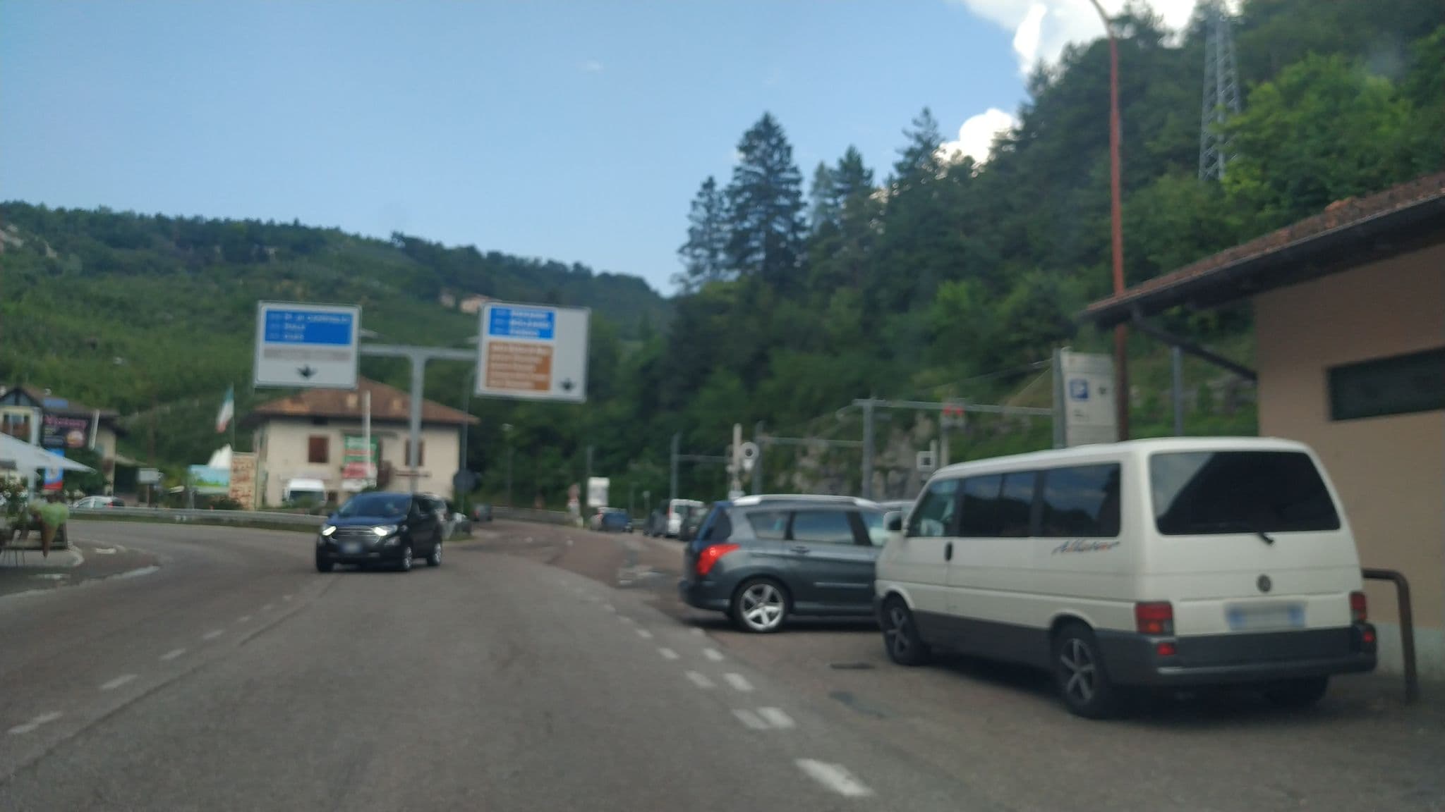 Street view near HOTEL VICTORY - RISTORANTE PIZZERIA BAR, Tassullo — © mikki65 (CC BY-SA · Mapillary)