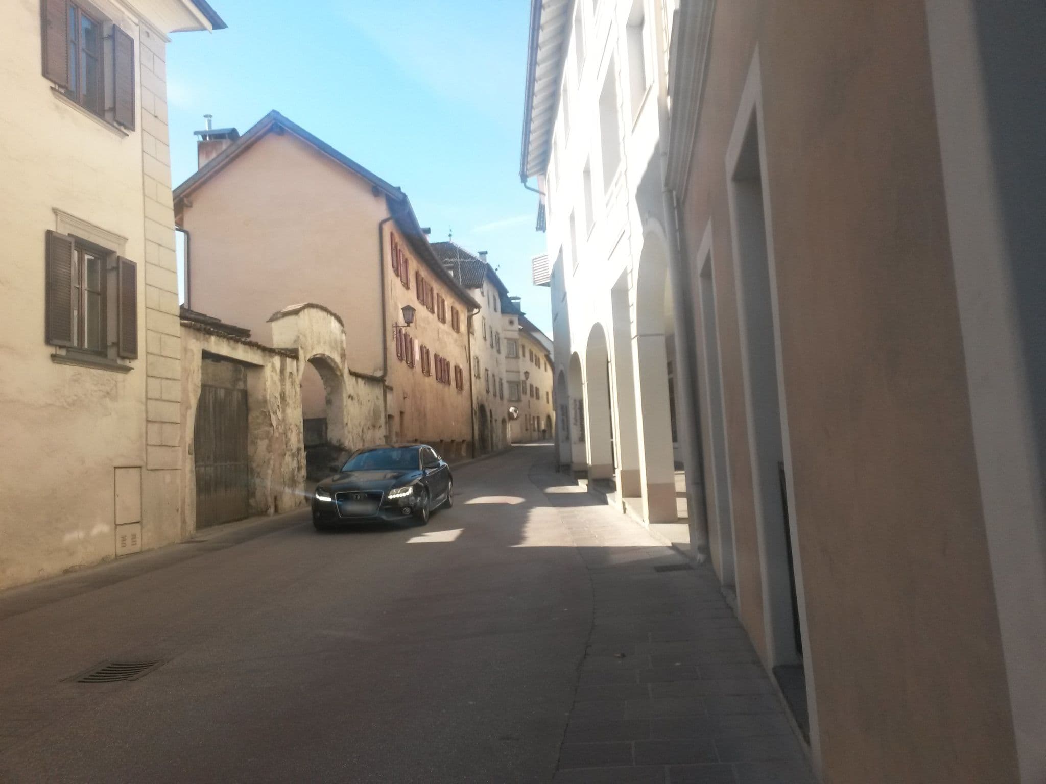 Street view near Hotel Eppanerhof Di Unterhauser Elmar & Co. Sas, Eppan — © tyr (CC BY-SA · Mapillary)