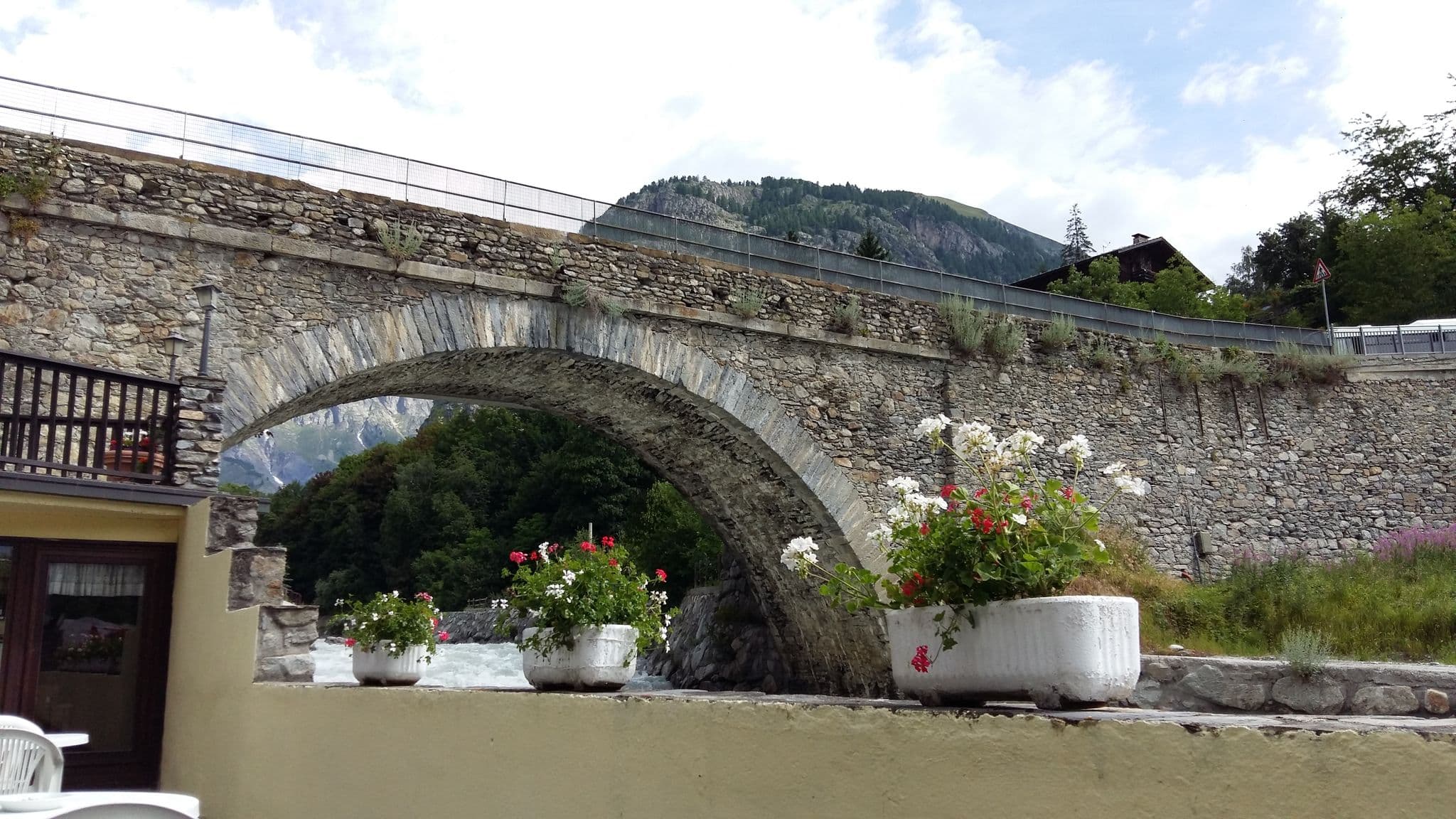 Street view near Hotel Tavernier, Courmayeur — © overflorian (CC BY-SA · Mapillary)