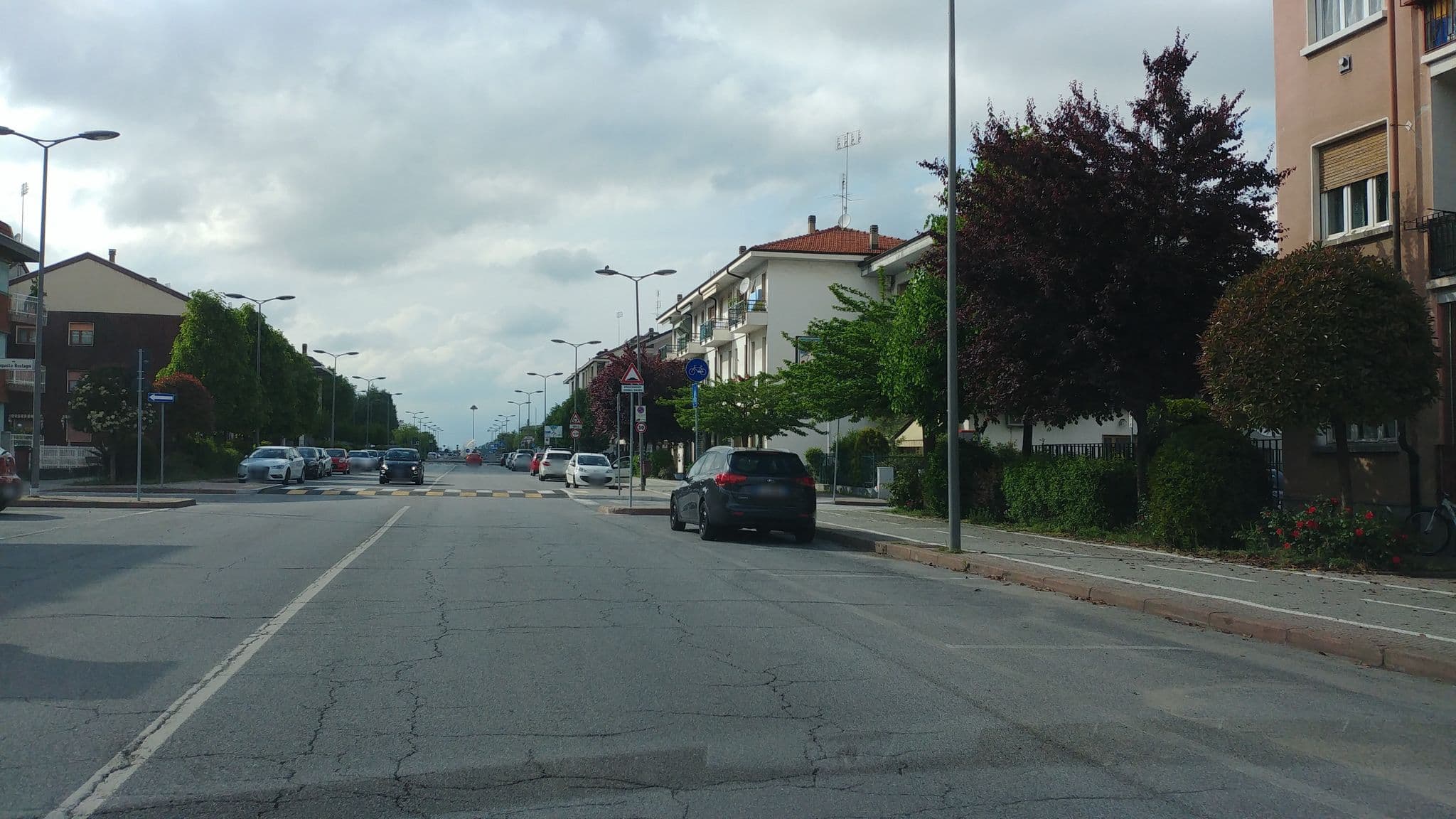 Street view near B&B Il Rosso e Il Blu, Cuneo — © francians (CC BY-SA · Mapillary)