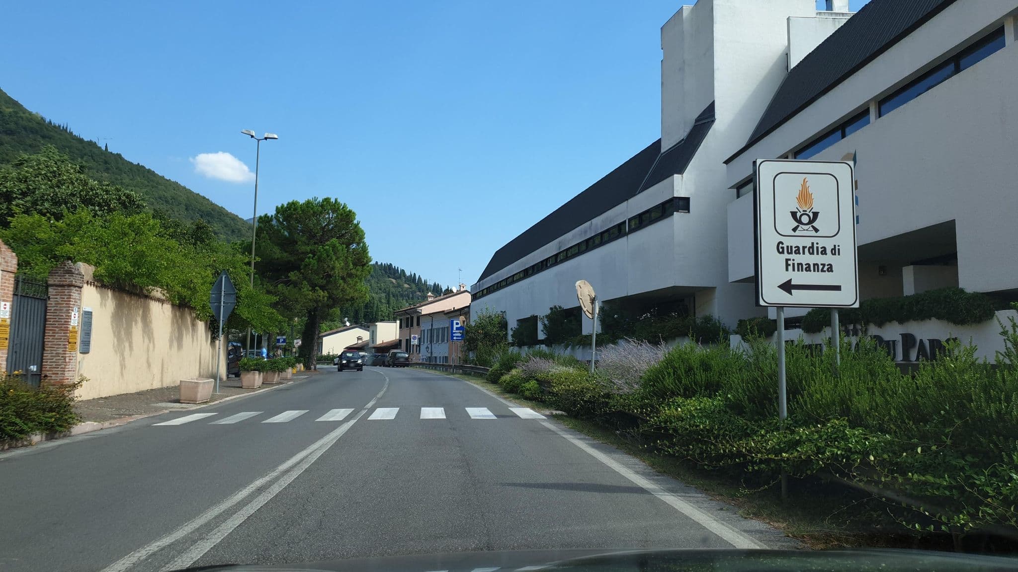 Street view near Hotel Salò Du Parc, Salò — © jopparn (CC BY-SA · Mapillary)