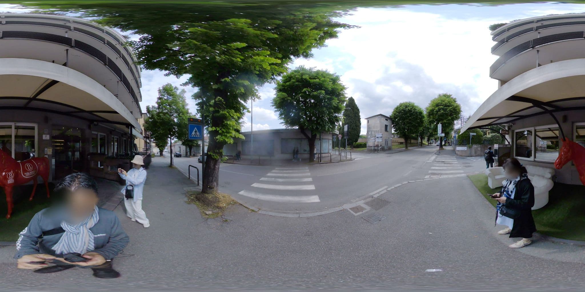 Street view near Hotel Bonotto Desenzano, Desenzano del Garda — © mapconcierge (CC BY-SA · Mapillary)