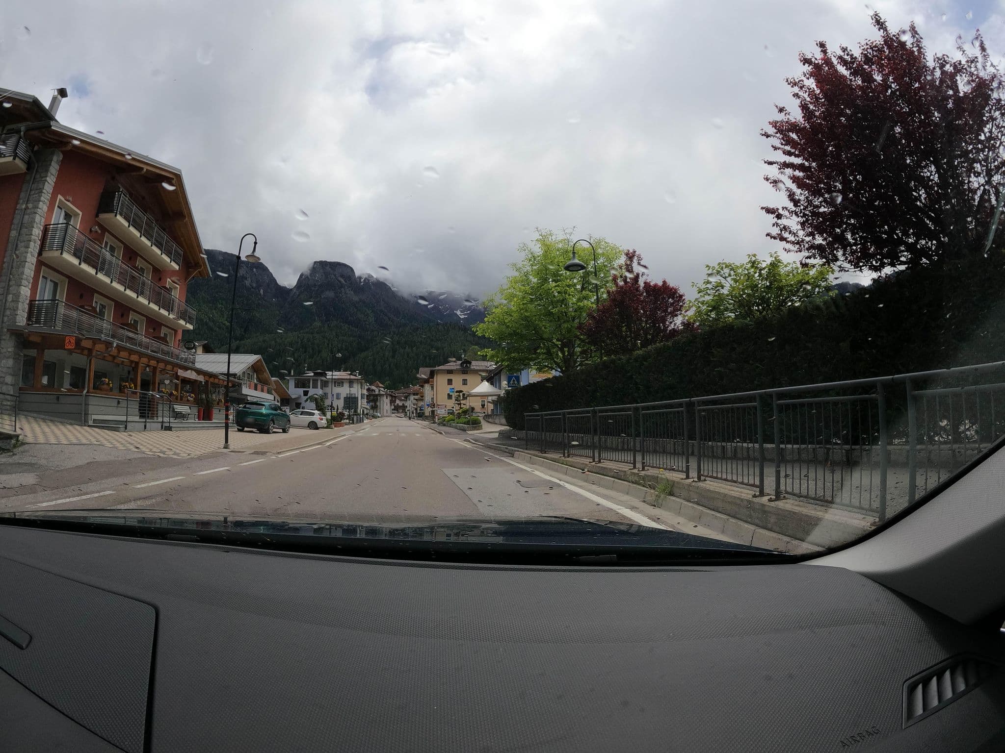 Street view near Hotel Gran Vacanze Valvernic, Dimaro — © borovac (CC BY-SA · Mapillary)