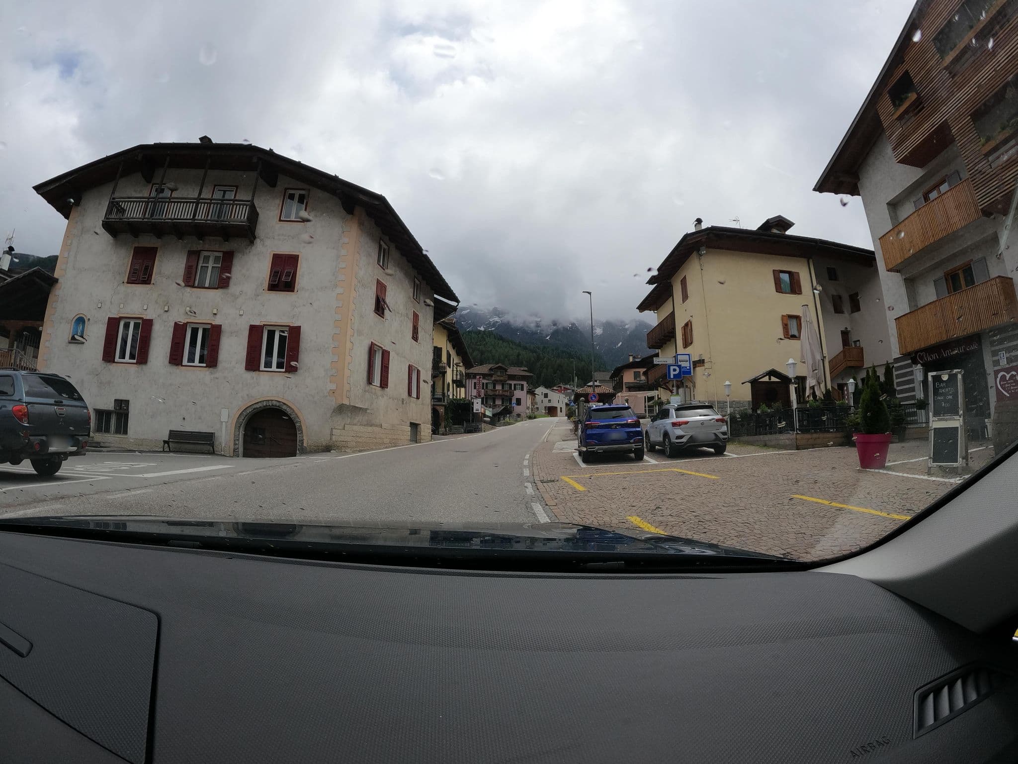 Street view near Hotel Diffuso - Garnì della Locanda Elisa, Dimaro — © borovac (CC BY-SA · Mapillary)