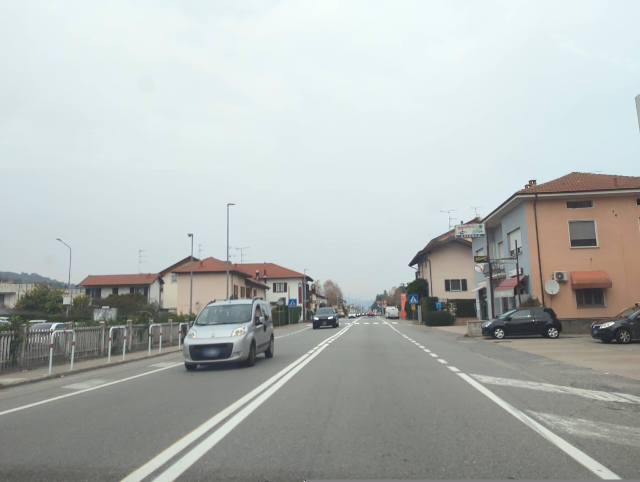 Street view near Hotel Italia Dormelletto, Dormelletto — © ivanbranco (CC BY-SA · Mapillary)