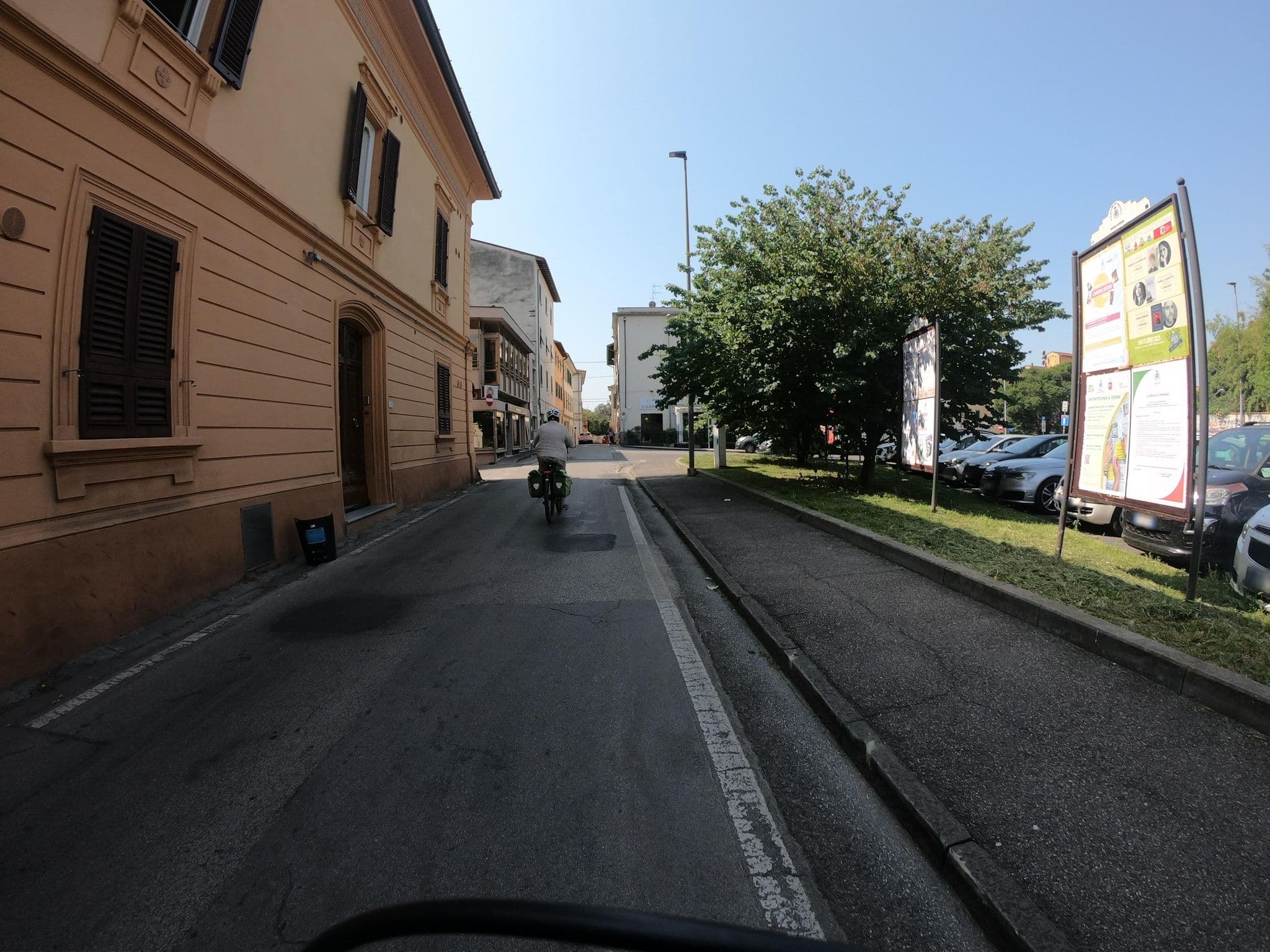 Street view near Villa Antiche Mura, Empoli — © pbb (CC BY-SA · Mapillary)