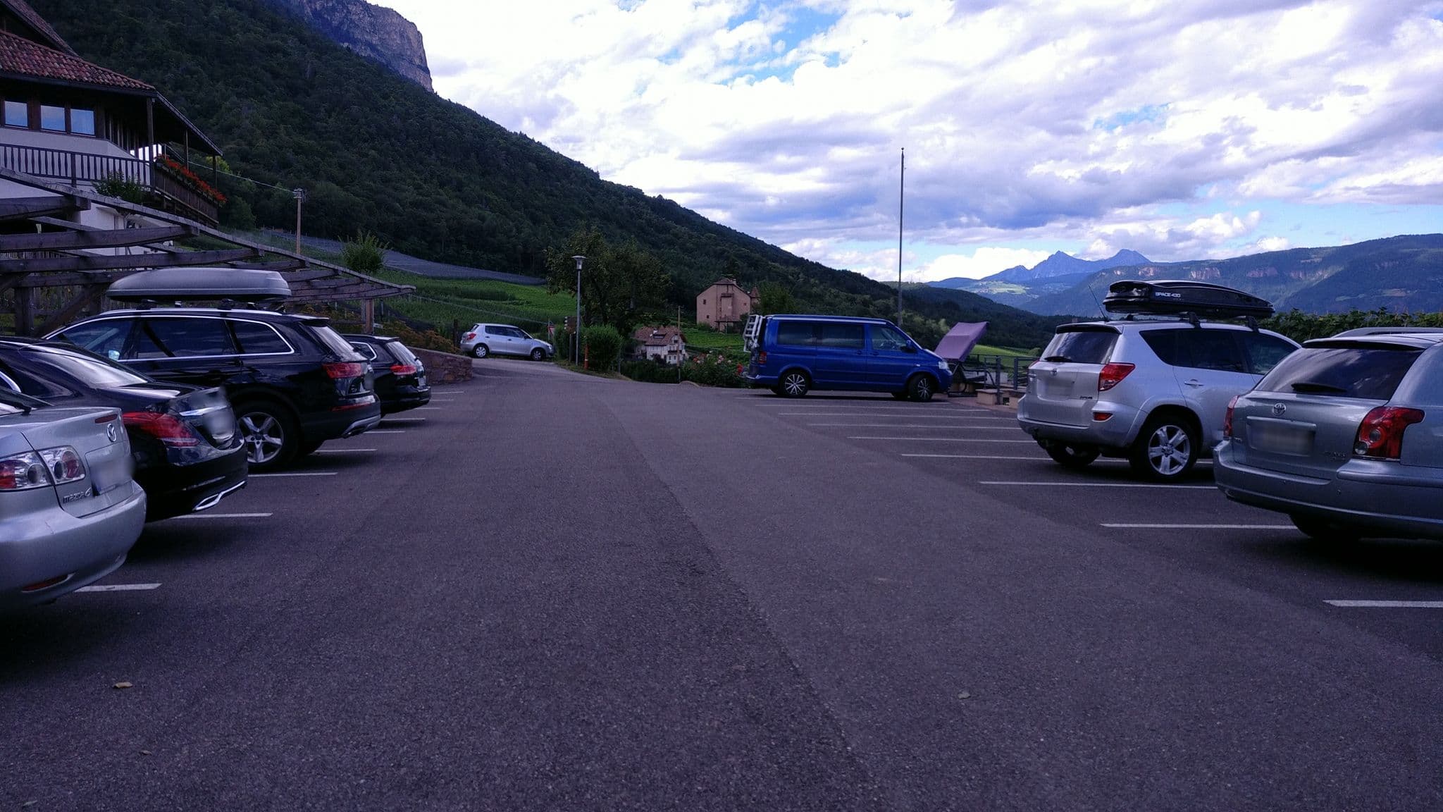 Street view near Steinegger Hotel Restaurant, Eppan — © tyr (CC BY-SA · Mapillary)