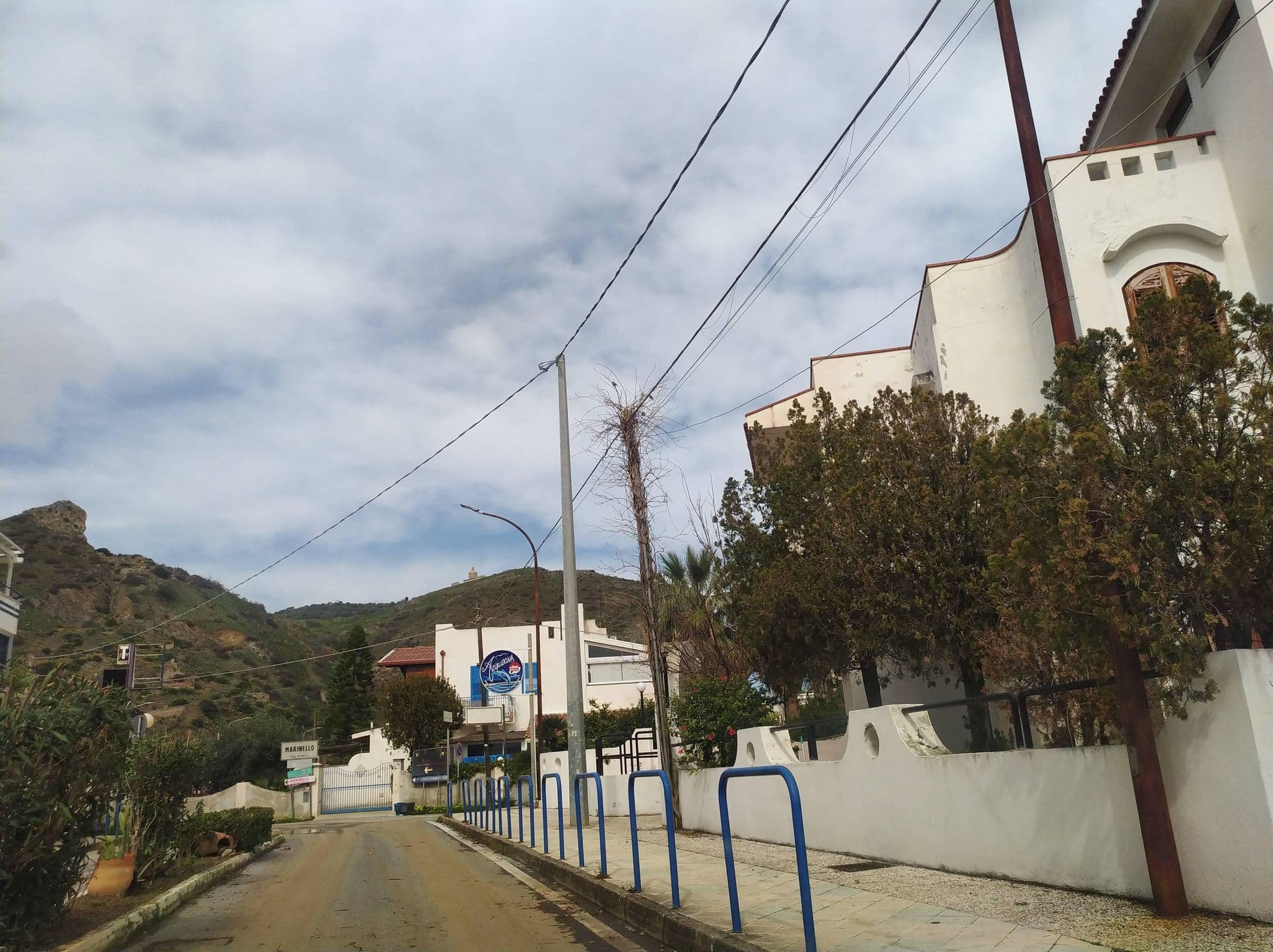 Street view near Hotel, Ristorante, Pizzeria Acquarius, Oliveri — © mcosm (CC BY-SA · Mapillary)