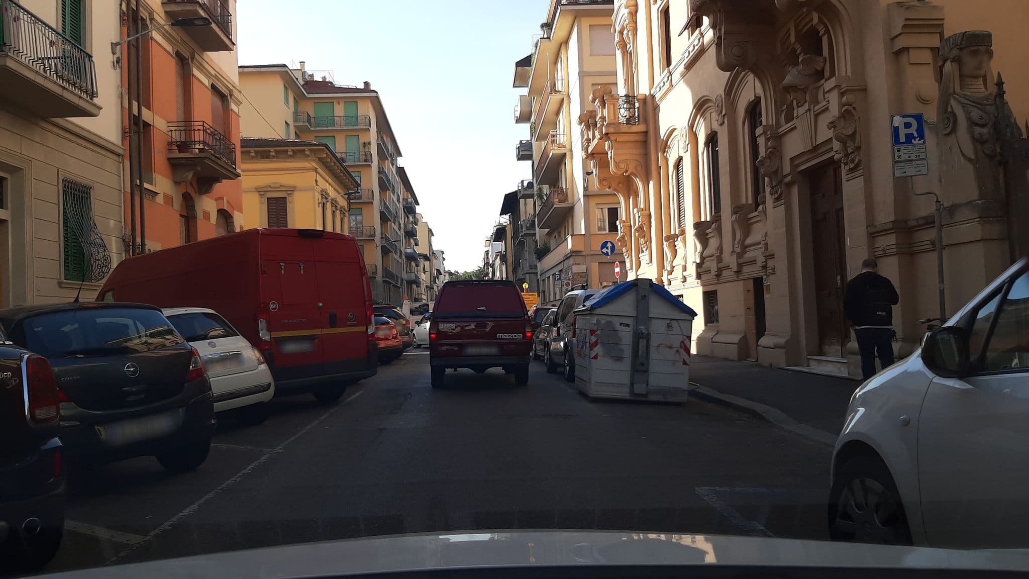 Street view near History and Palace Hotels, Campo di Marte — © vianney182 (CC BY-SA · Mapillary)