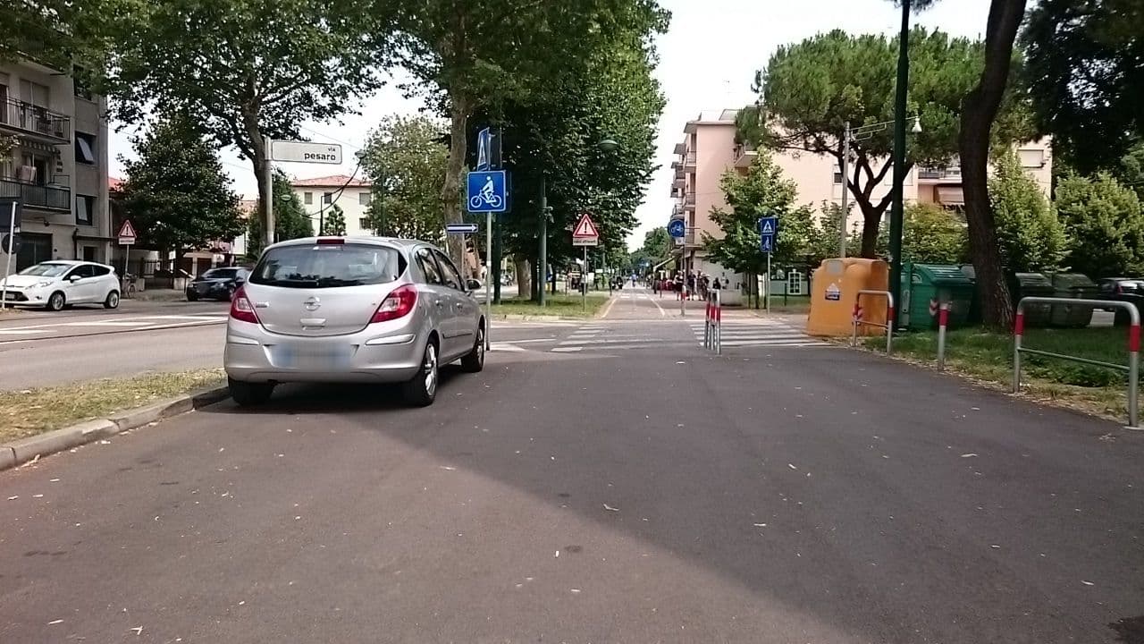 Street view near Hotel Laguna Residence, Marghera — © voschix (CC BY-SA · Mapillary)