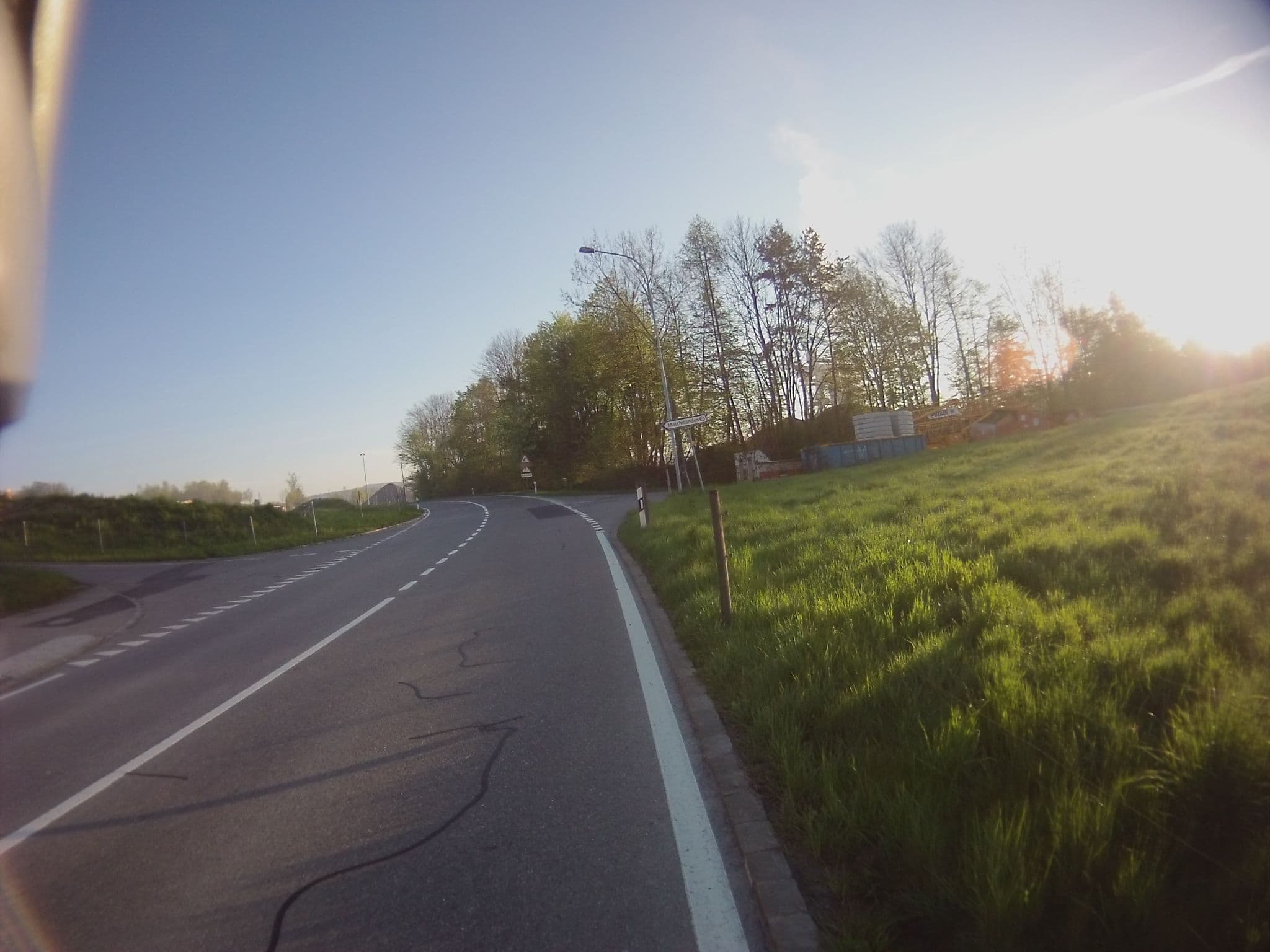 Street view near Motel Kreuzstrasse, Knonau — © endszbrxns (CC BY-SA · Mapillary)