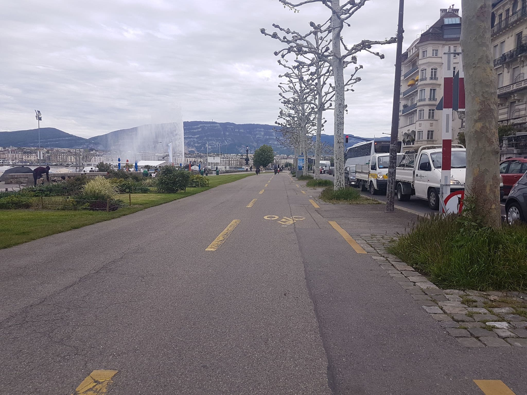 Street view near The Woodward, Geneva — © changchun1 (CC BY-SA · Mapillary)