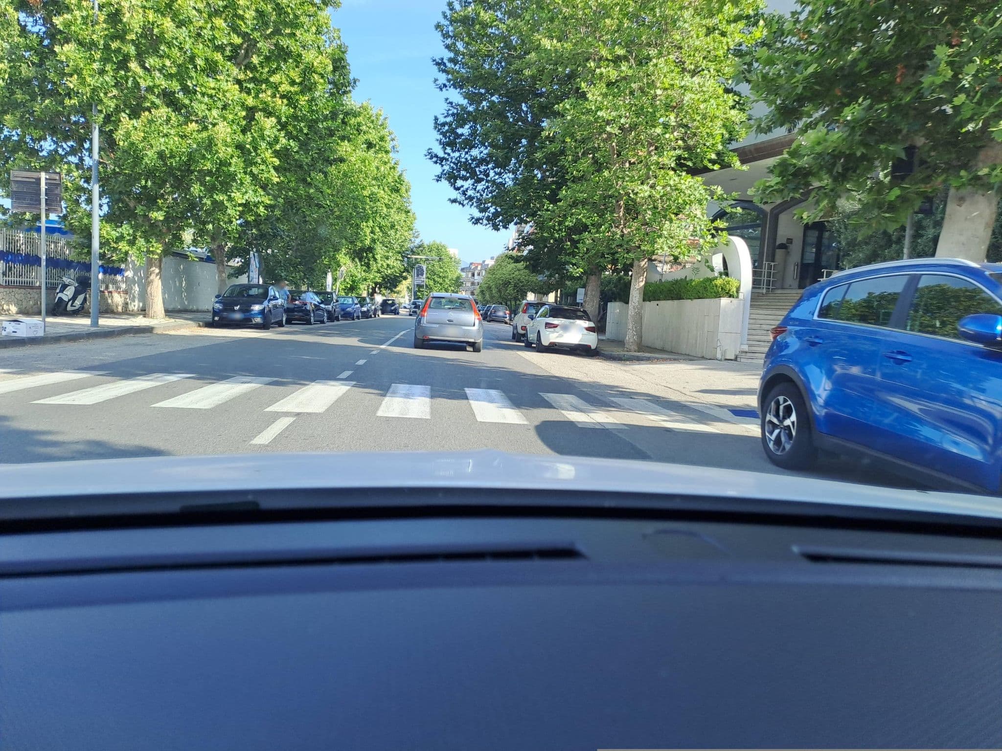 Street view near Mediterranea Hotel - Resort & Convention Center, Salerno — © lux17 (CC BY-SA · Mapillary)