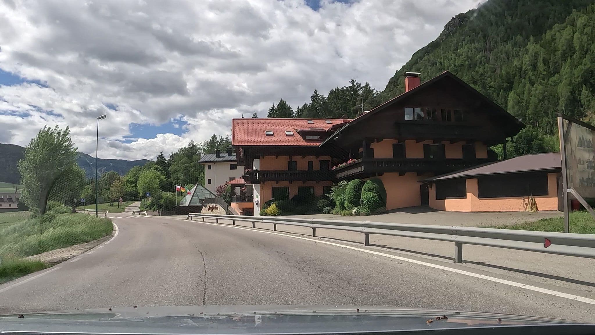 Street view near Hotel Burgfrieden, Gais — © stefanro74 (CC BY-SA · Mapillary)