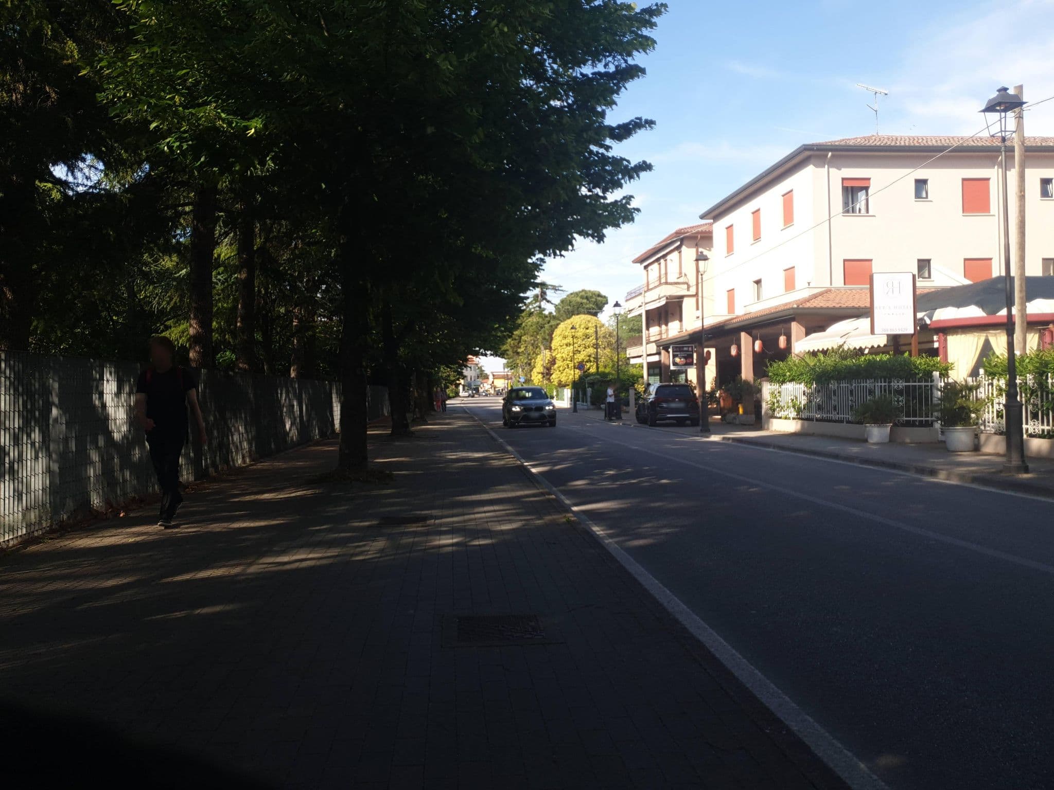 Street view near Hotel Rey's, Montegrotto Terme — © voschix (CC BY-SA · Mapillary)