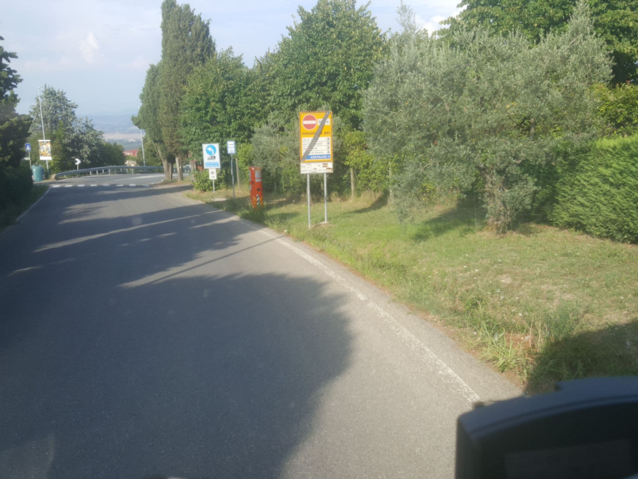 Street view near Relais Villa Bianca, Gambassi Terme — © klimakas (CC BY-SA · Mapillary)