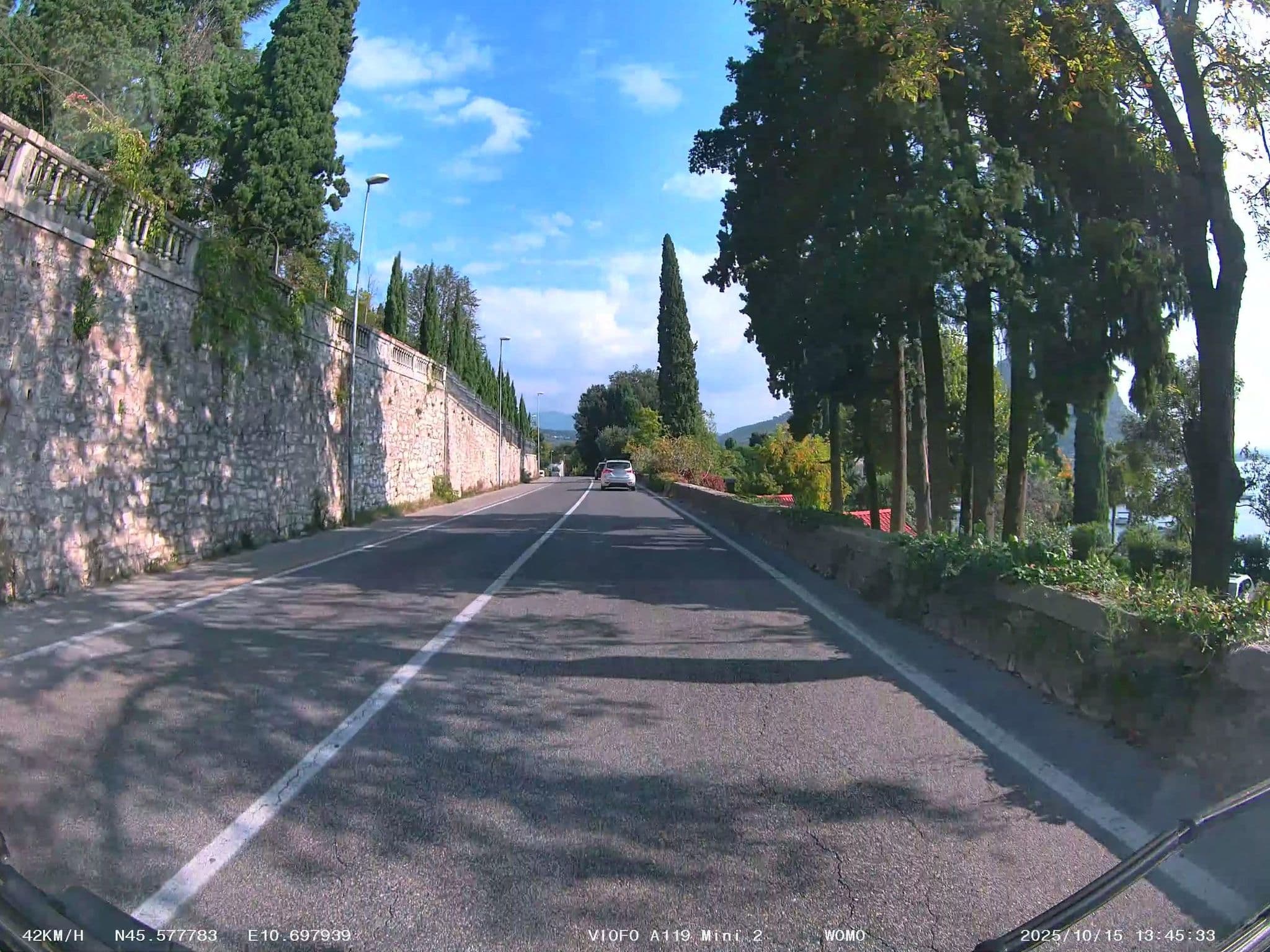 Street view near Hotel Du Parc, Garda — © soulcover (CC BY-SA · Mapillary)