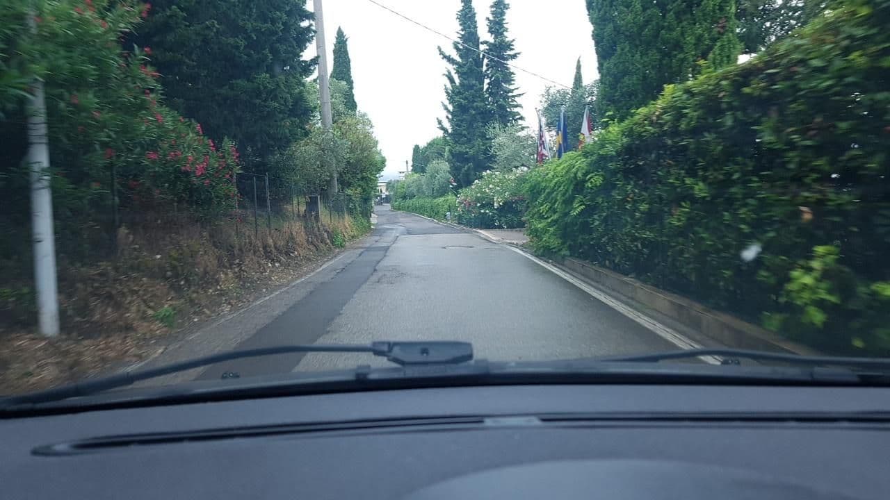 Street view near Villa Giada Sas, Torri del Benaco — © mik007 (CC BY-SA · Mapillary)