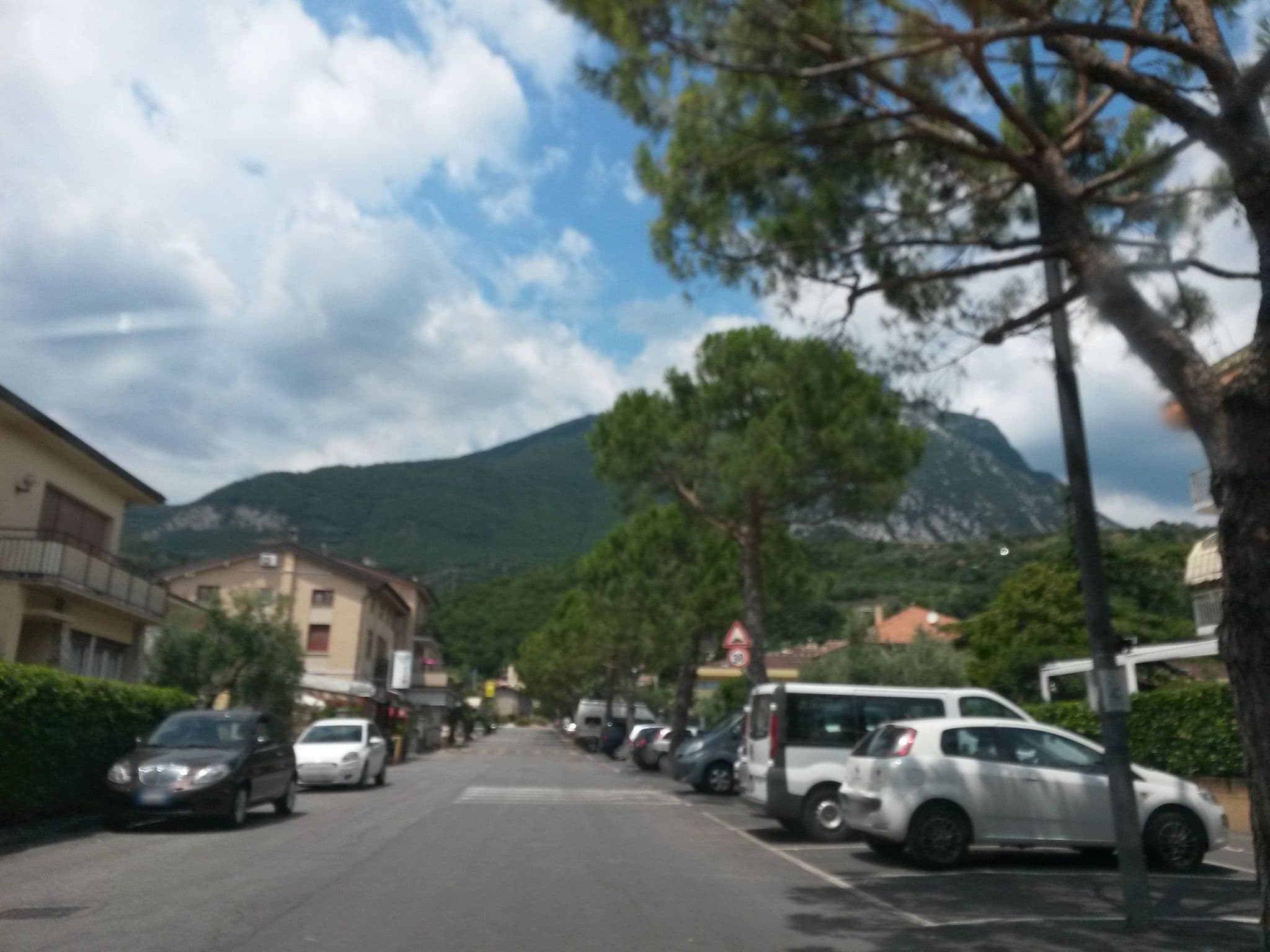 Street view near Residenza Hotel Garden, Toscolano Maderno — © uwekoch (CC BY-SA · Mapillary)