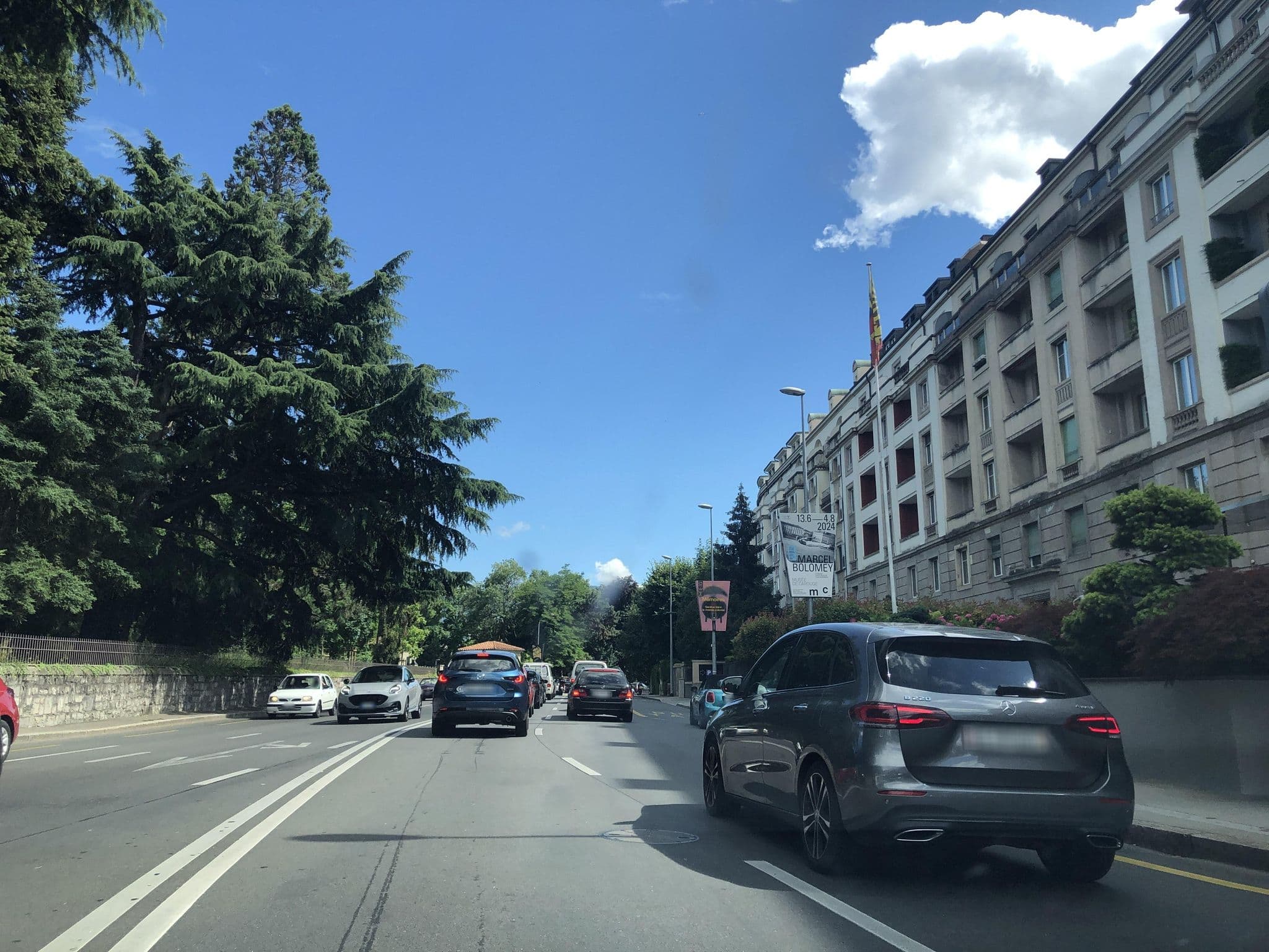 Street view near Hôtel Mon-Repos, Geneva — © peterleth (CC BY-SA · Mapillary)