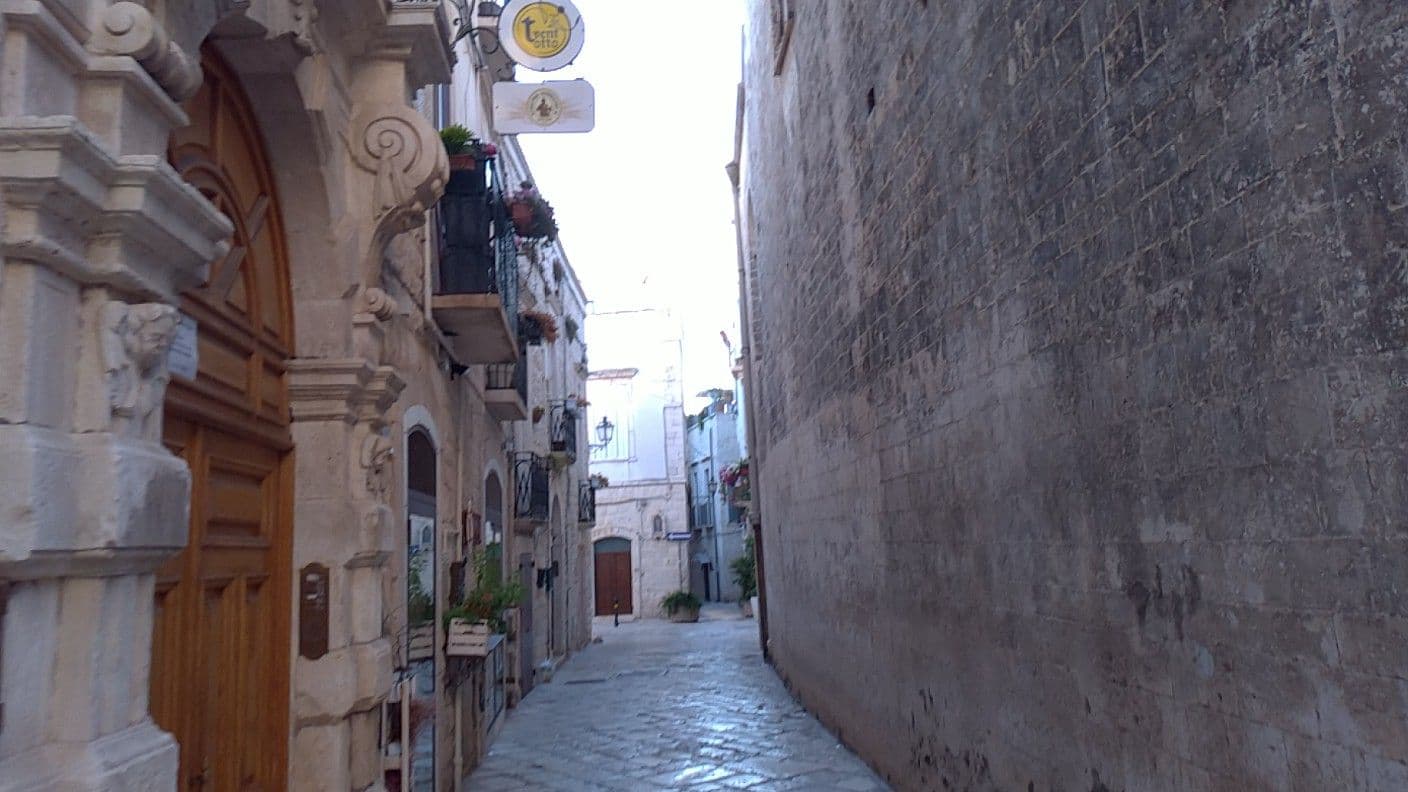 Street view near Levante Luxury Room B&B Giovinazzo, Giovinazzo — © msanti (CC BY-SA · Mapillary)