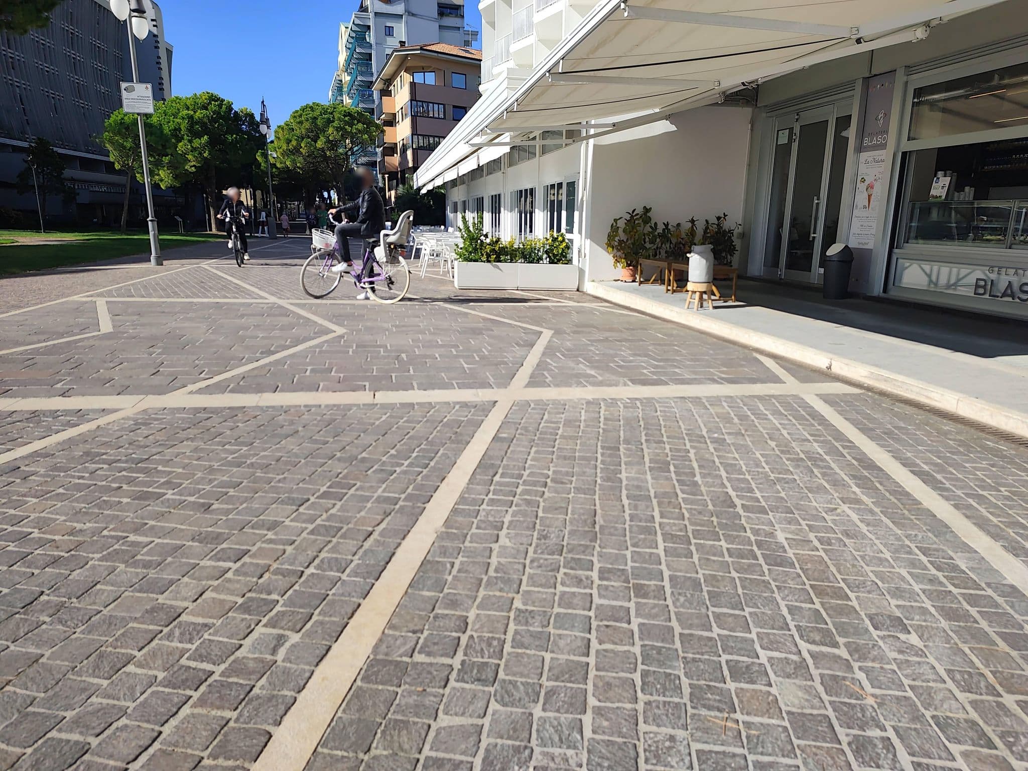 Street view near Hotel Park Spiaggia, Grado — © Duro (CC BY-SA · Mapillary)