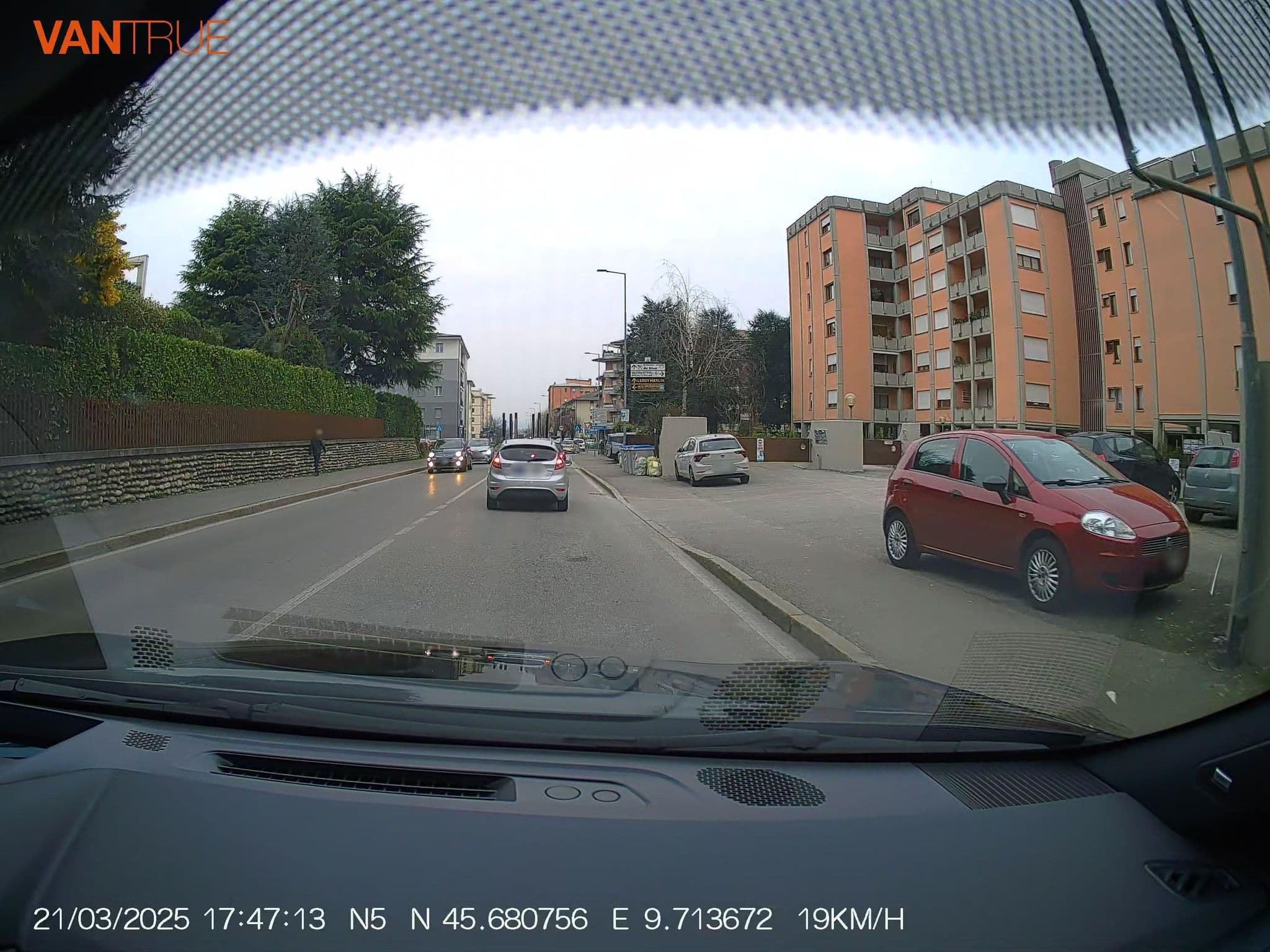 Street view near Nyx Lilura - Seriate, Seriate — © renaultgt (CC BY-SA · Mapillary)