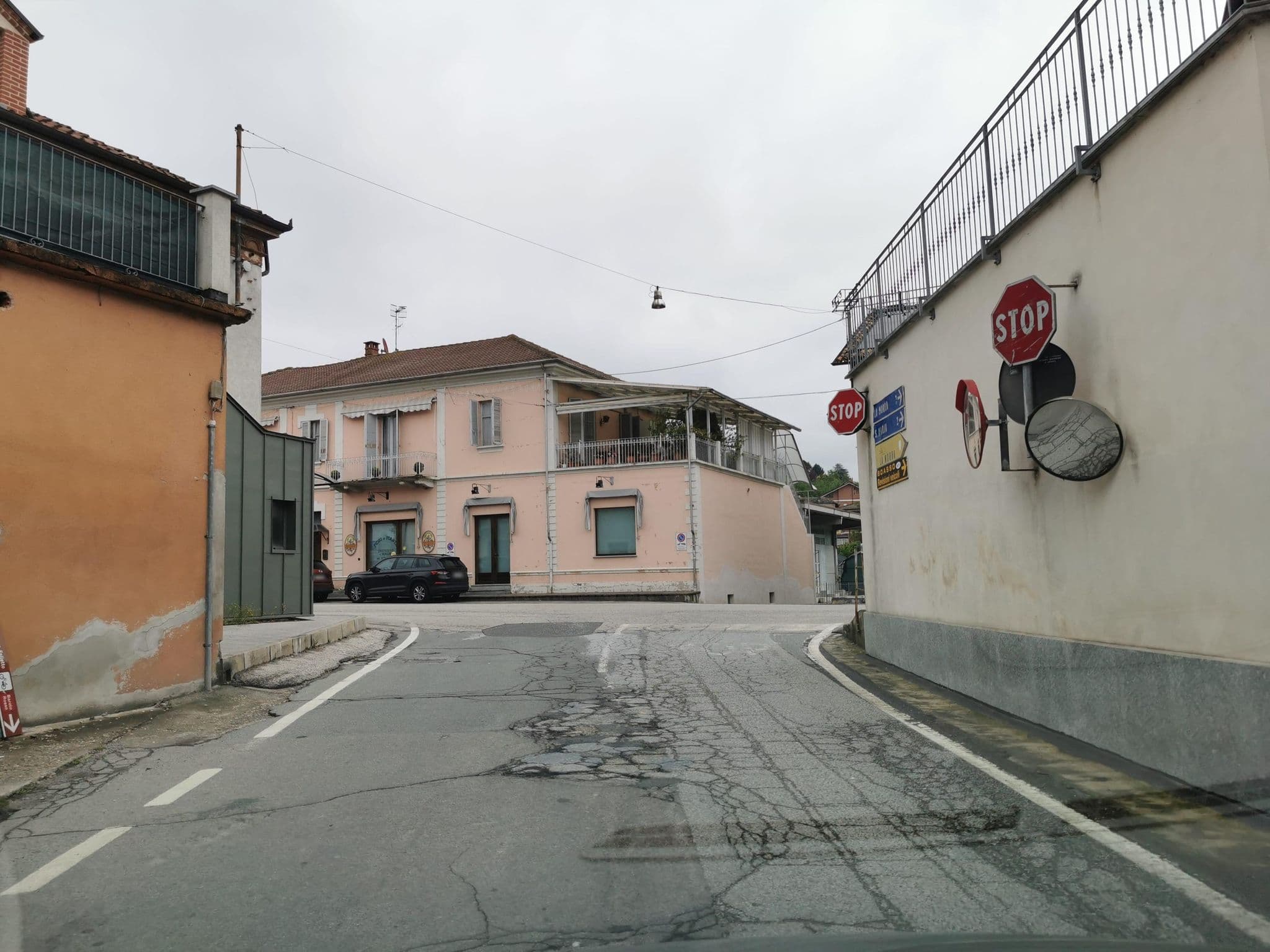 Street view near B&B LOCANDA WELLNESS CARLOS GRILL BBQ, Grinzane Cavour — © canfe (CC BY-SA · Mapillary)