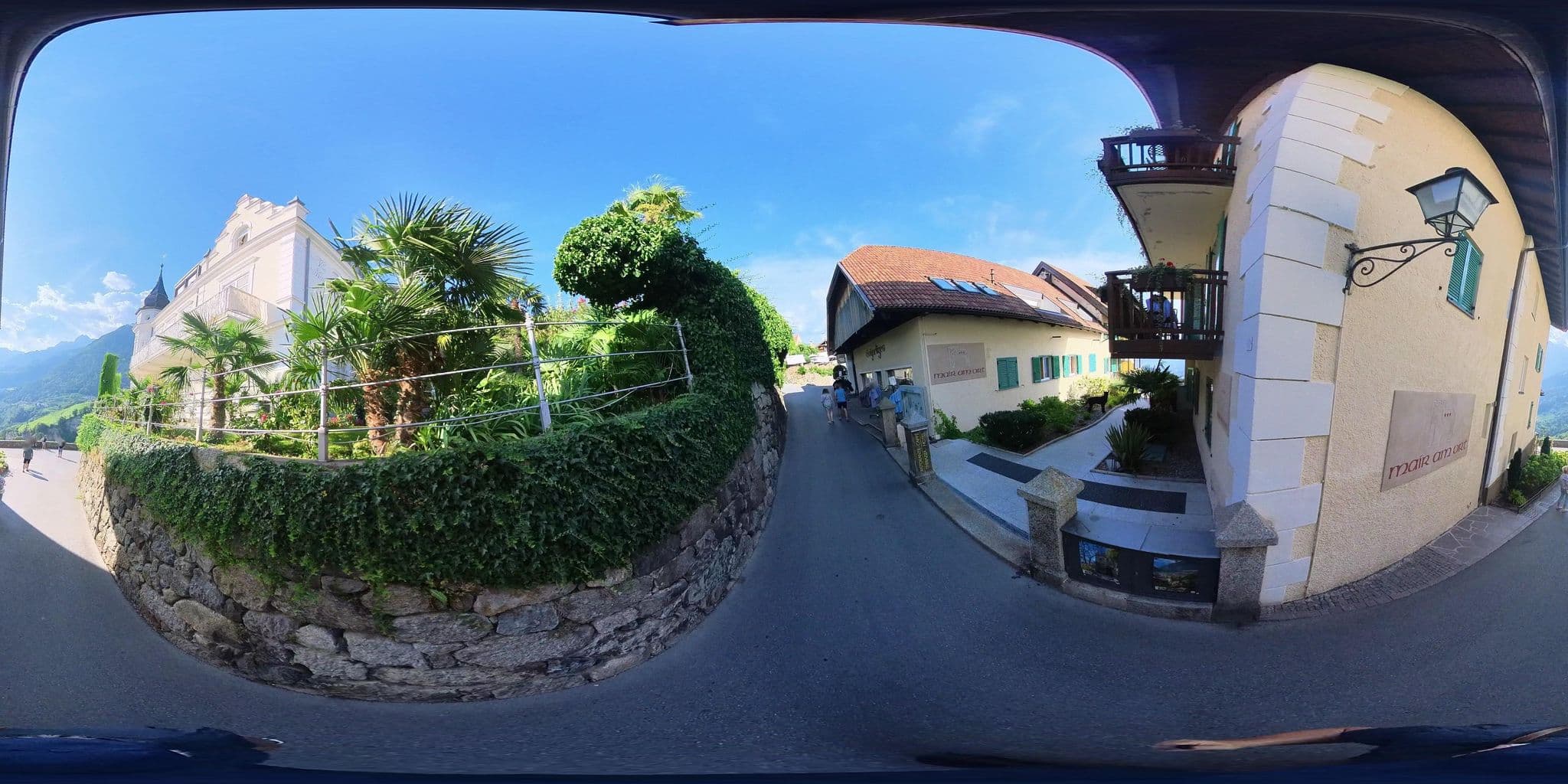 Street view near Hotel per Cani Mair am Ort, Tirolo — © osmplus_org (CC BY-SA · Mapillary)