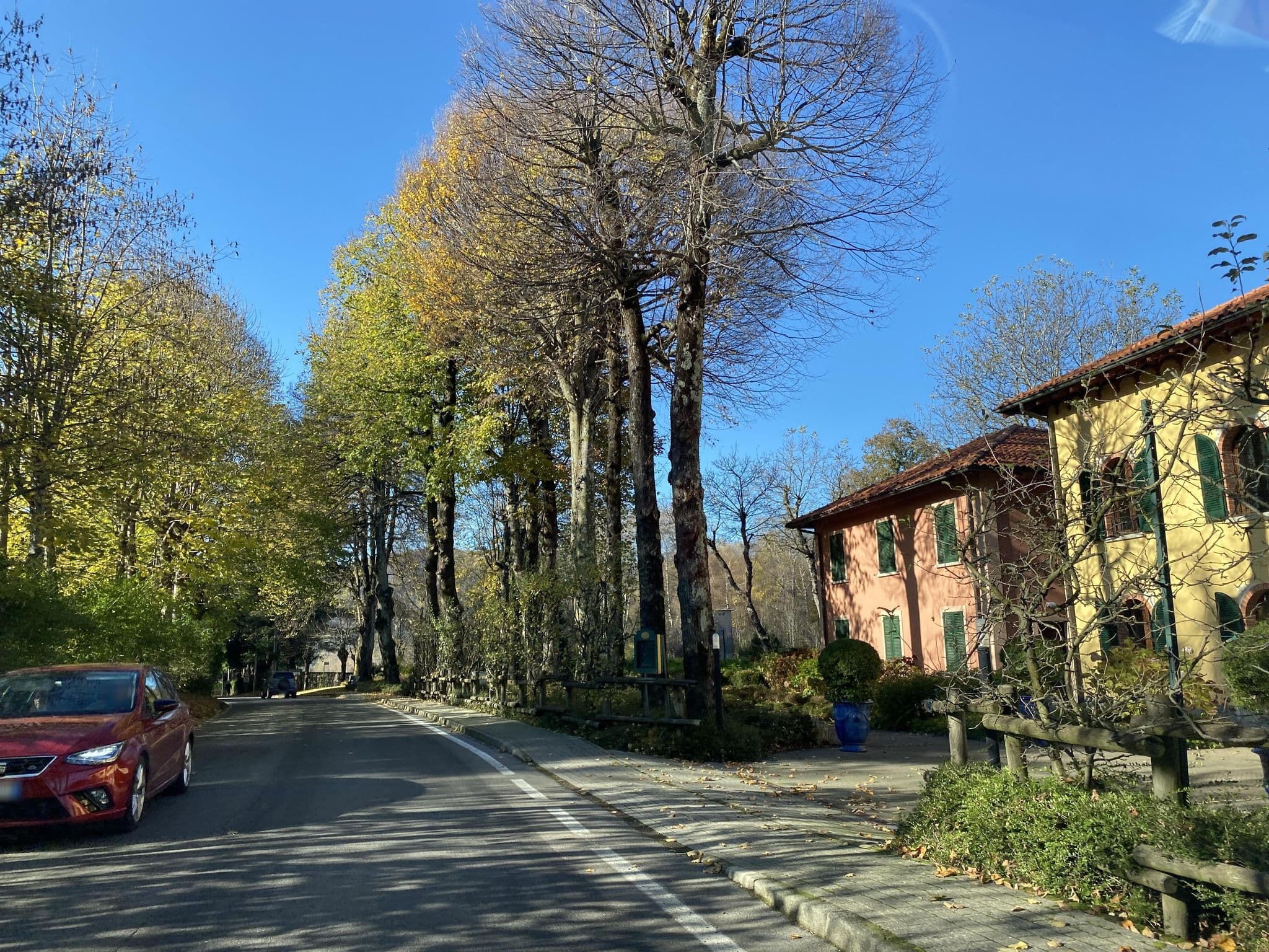 Street view near La Locanda del Notaio, Lanzo d'Intelvi — © chrisbeddow (CC BY-SA · Mapillary)