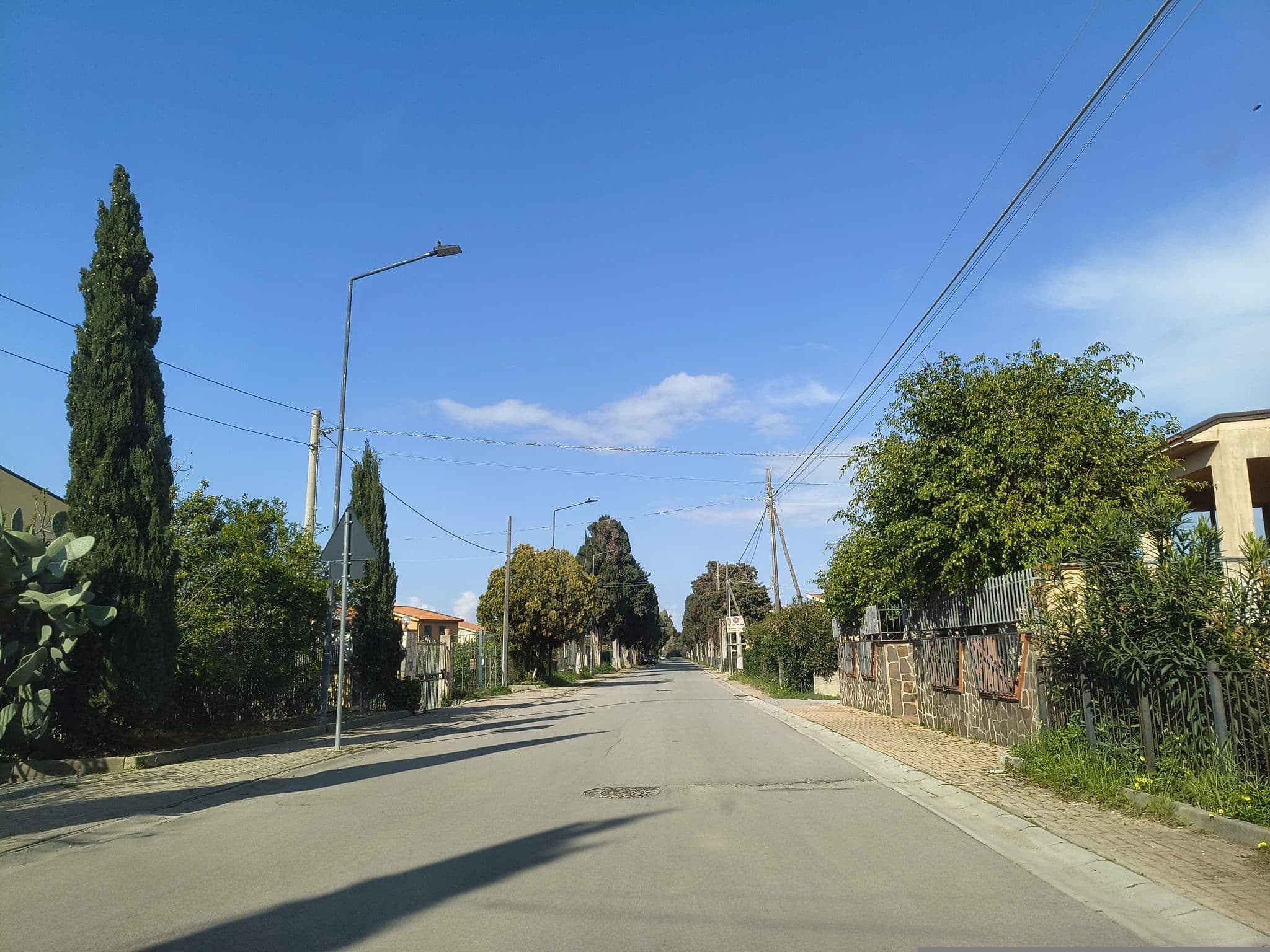 Street view near Villa Giardino Paradiso on the sea, with Heated Pool, in Cefalù with 13 seats, Lascari — © kk4269302 (CC BY-SA · Mapillary)