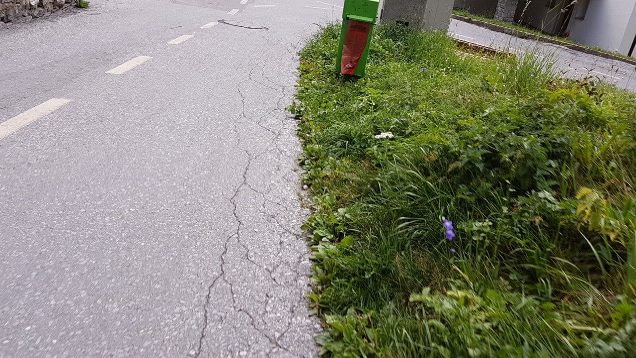 Street view near Haus Alpen, Leukerbad — © trac71 (CC BY-SA · Mapillary)