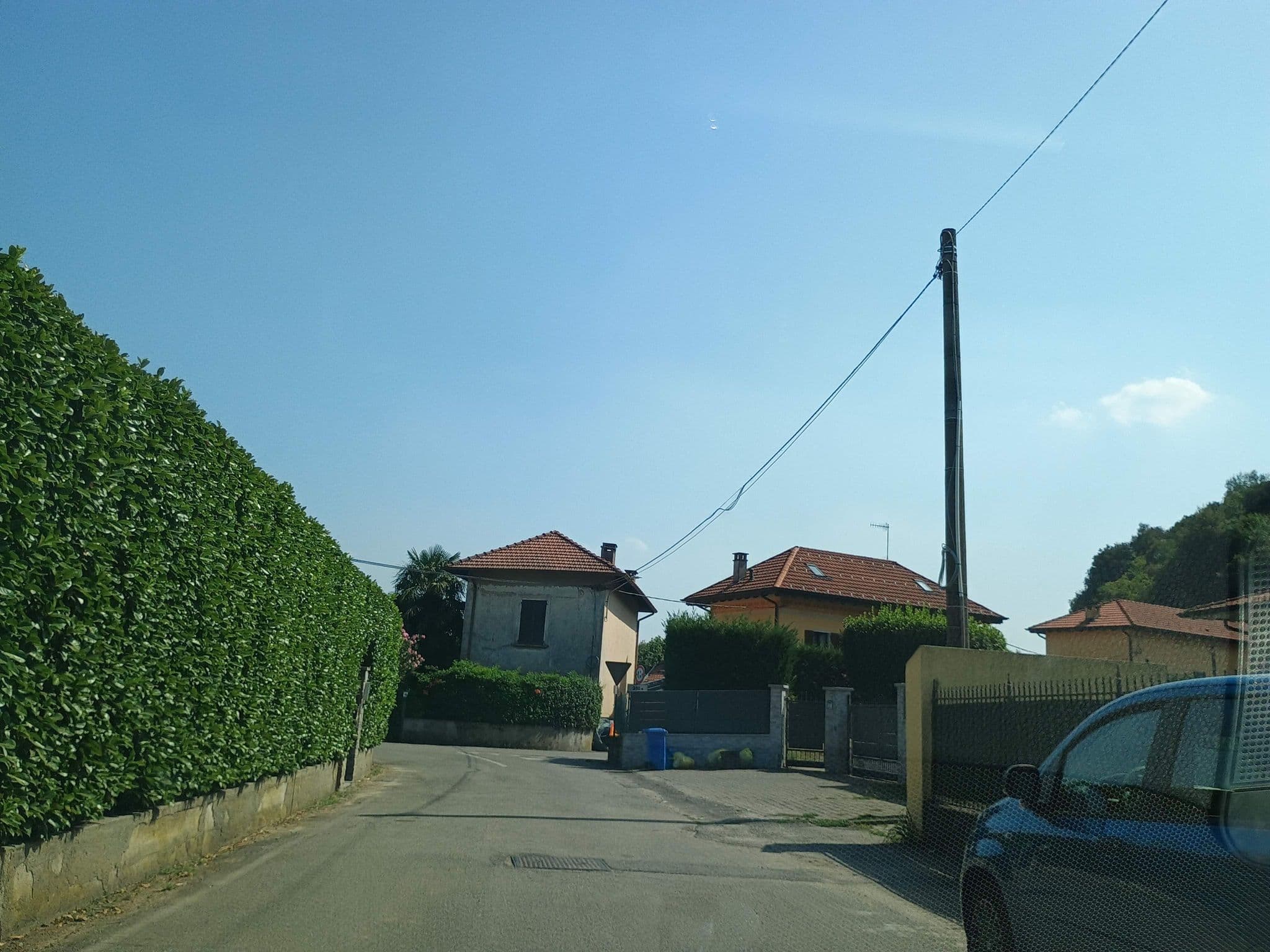 Street view near La Rosa Del Lago, Leggiuno — © thetornado76 (CC BY-SA · Mapillary)