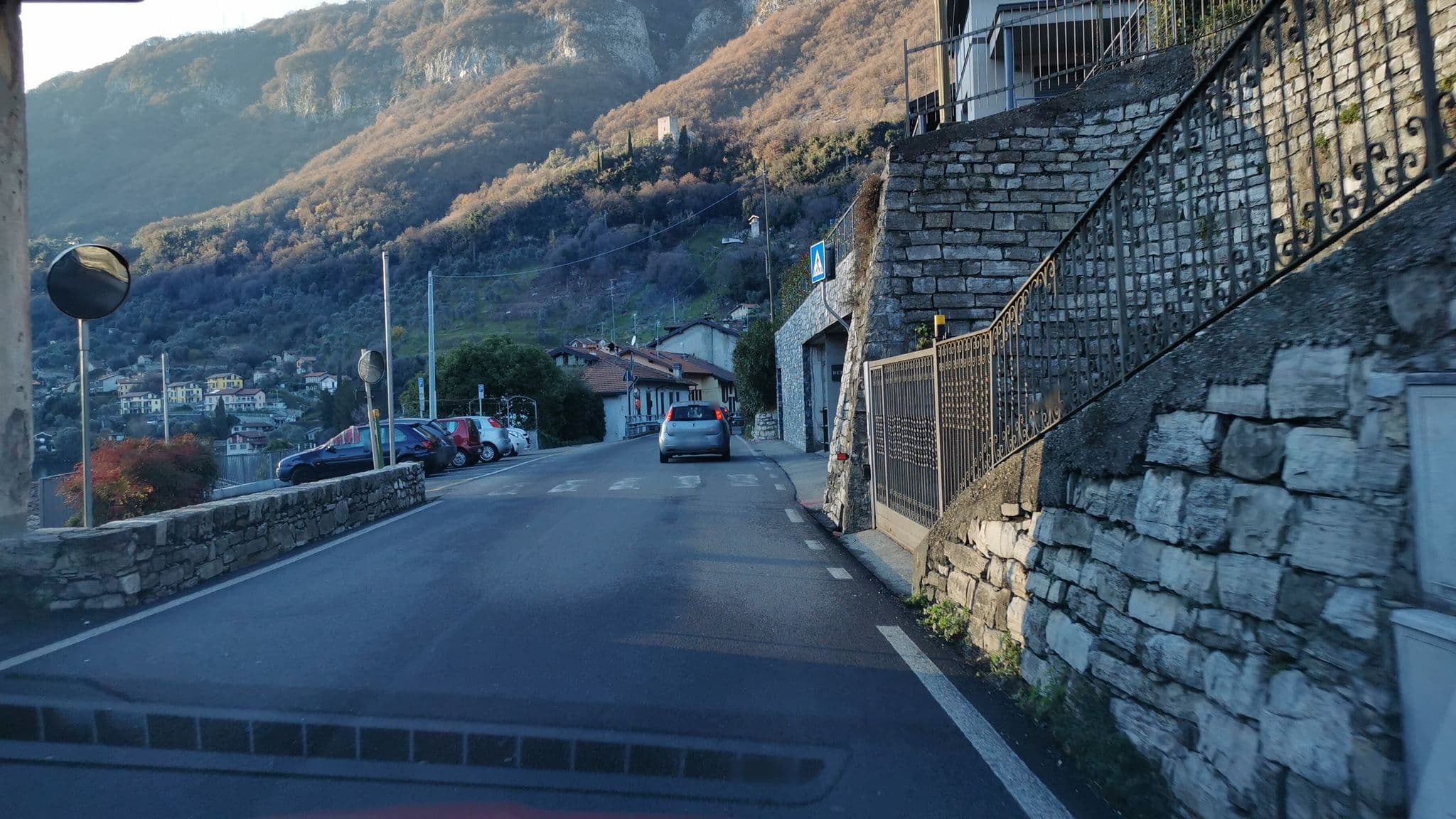 Street view near Residence Comacina, Lenno — © kaitu (CC BY-SA · Mapillary)