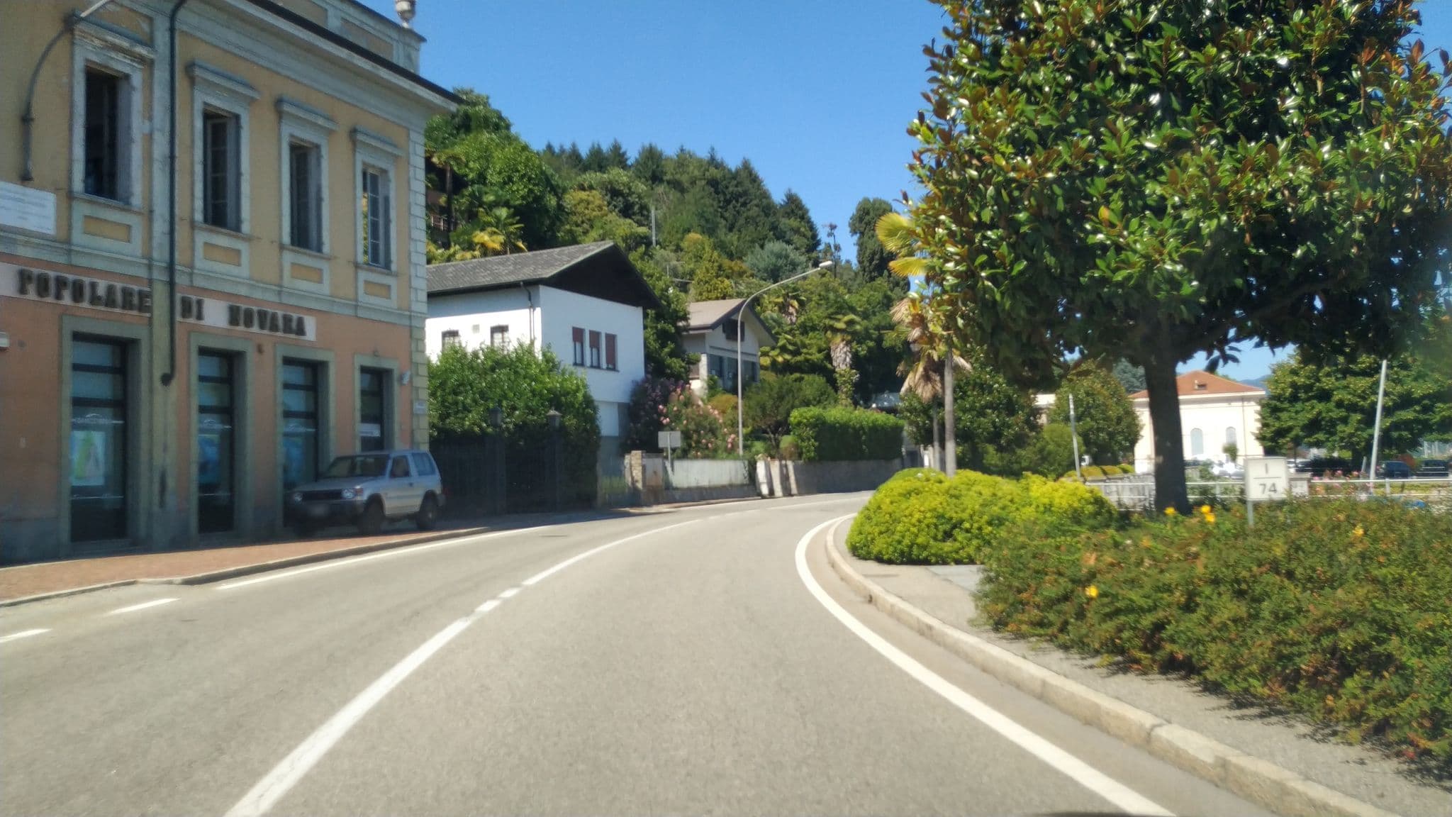 Street view near Hotel Ristorante Lago Maggiore, Lesa — © mikki65 (CC BY-SA · Mapillary)