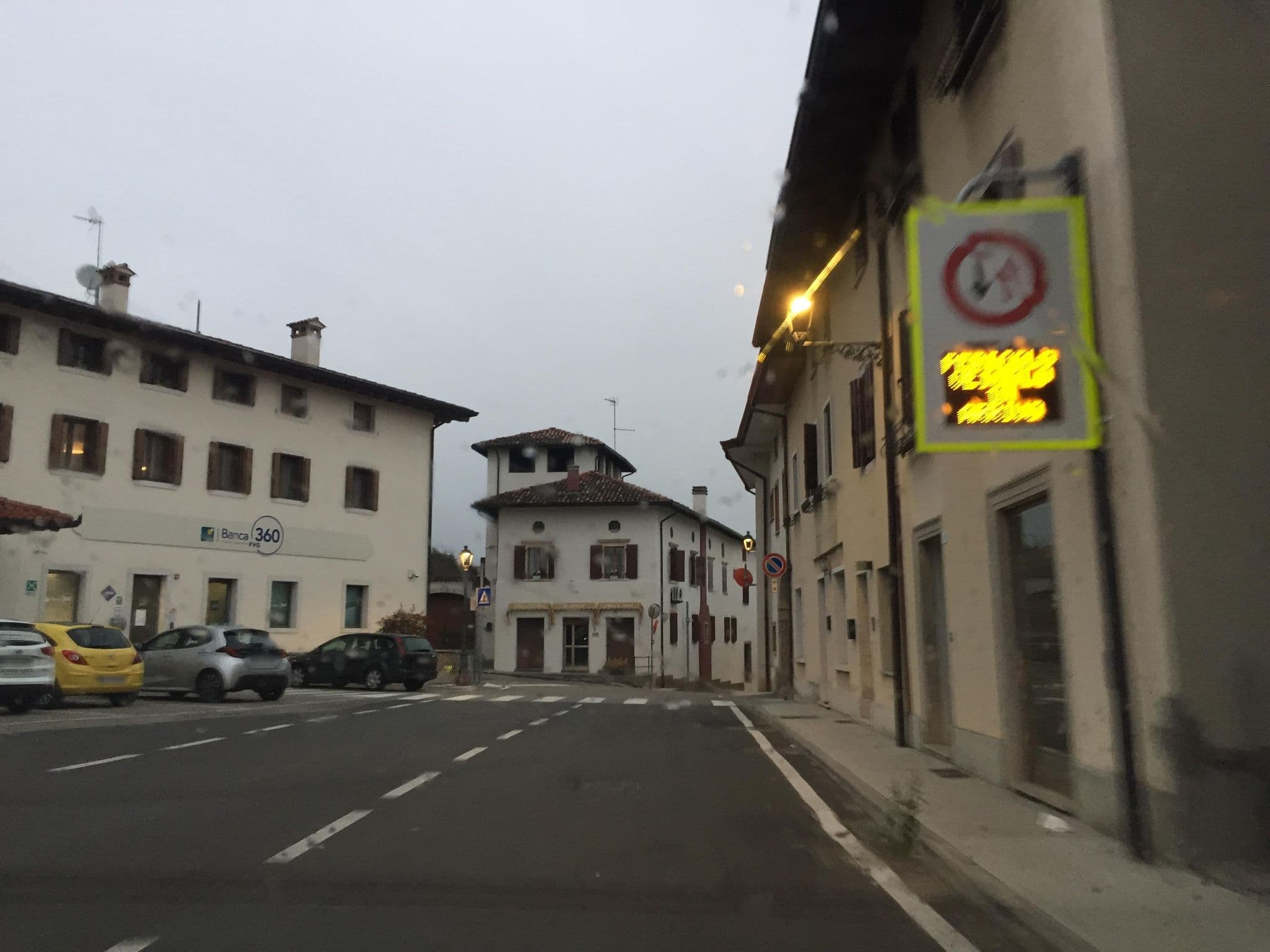Street view near Bar Albergo Alla Posta, Lestans — © igorzo (CC BY-SA · Mapillary)