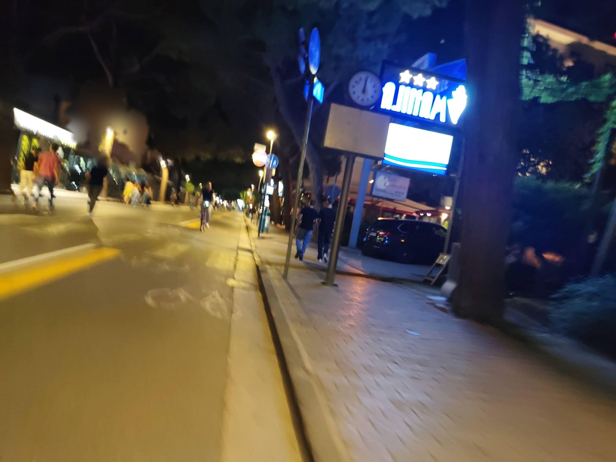 Street view near Hotel Neps Piazza Mazzini Jesolo Lido, Lido di Jesolo — © Duro (CC BY-SA · Mapillary)