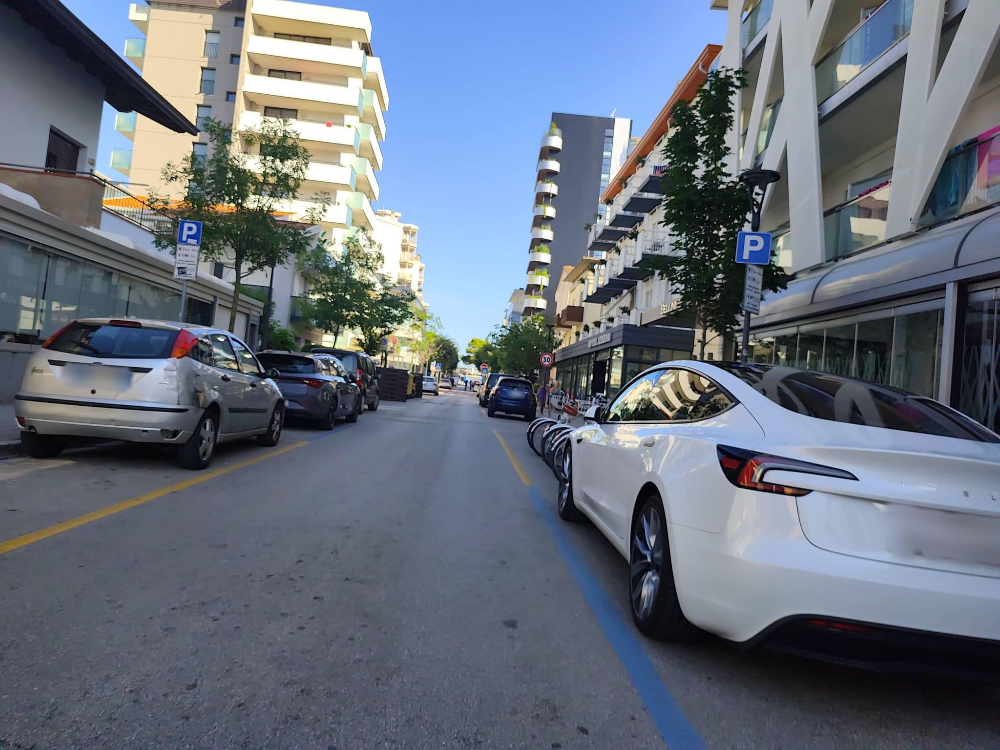 Street view near Bellini Relais, Lignano Sabbiadoro