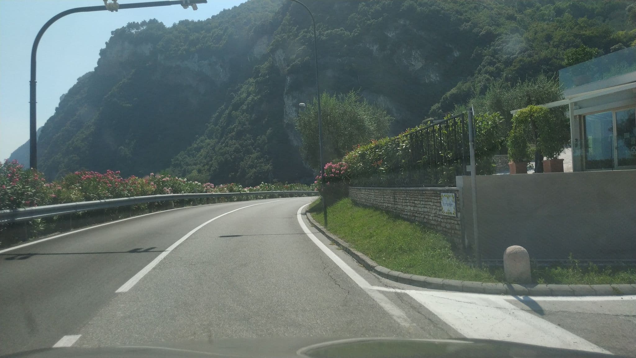 Street view near Hotel Atilius, Limone sul Garda — © mikki65 (CC BY-SA · Mapillary)
