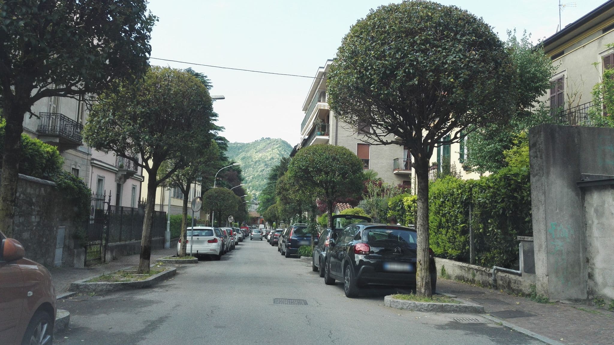 Street view near SantAgata Bed & Breakfast - Como, Como — © marcuscalabresus (CC BY-SA · Mapillary)