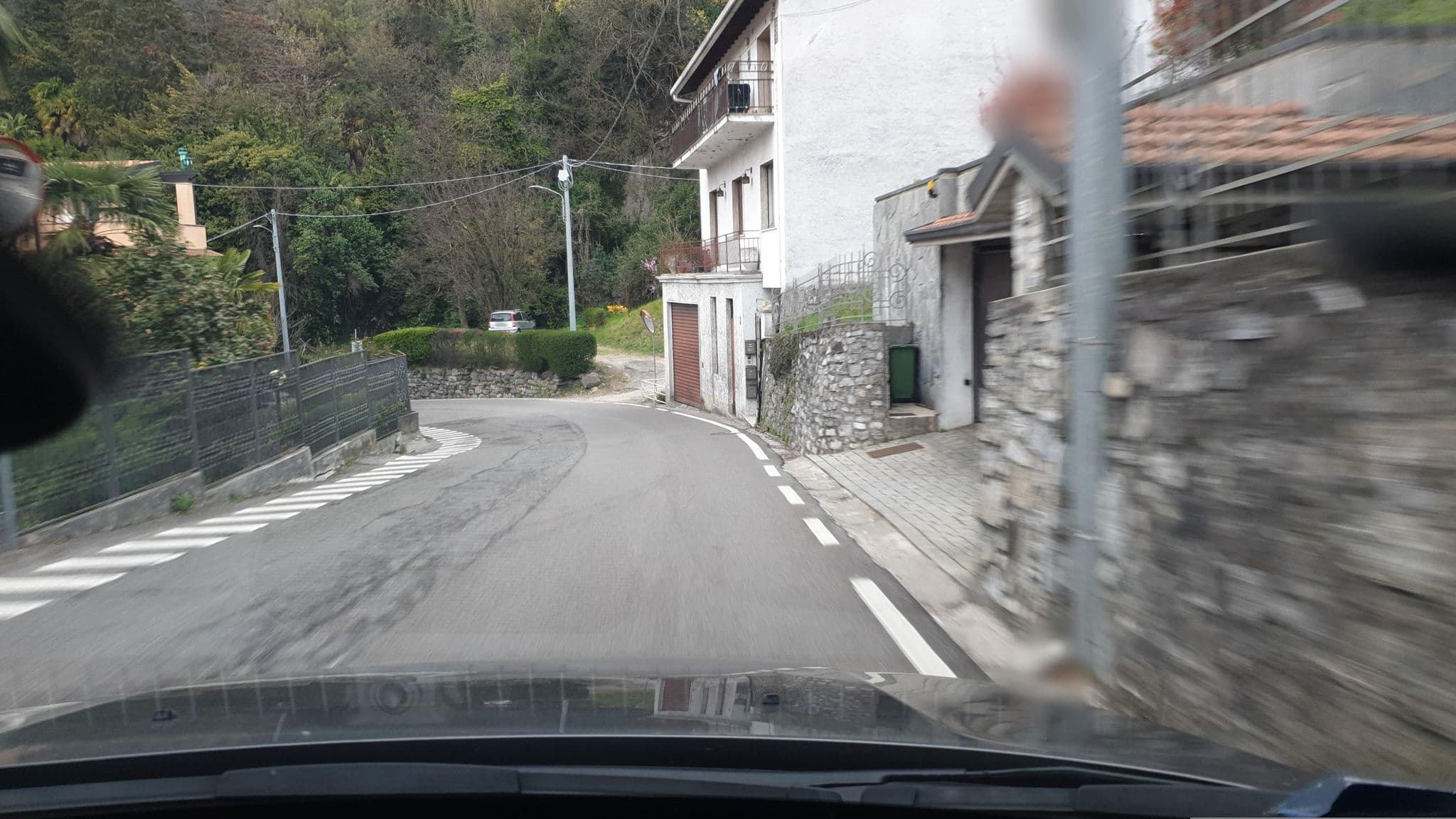 Street view near Lake Como hotel, Lipomo — © yannakis (CC BY-SA · Mapillary)