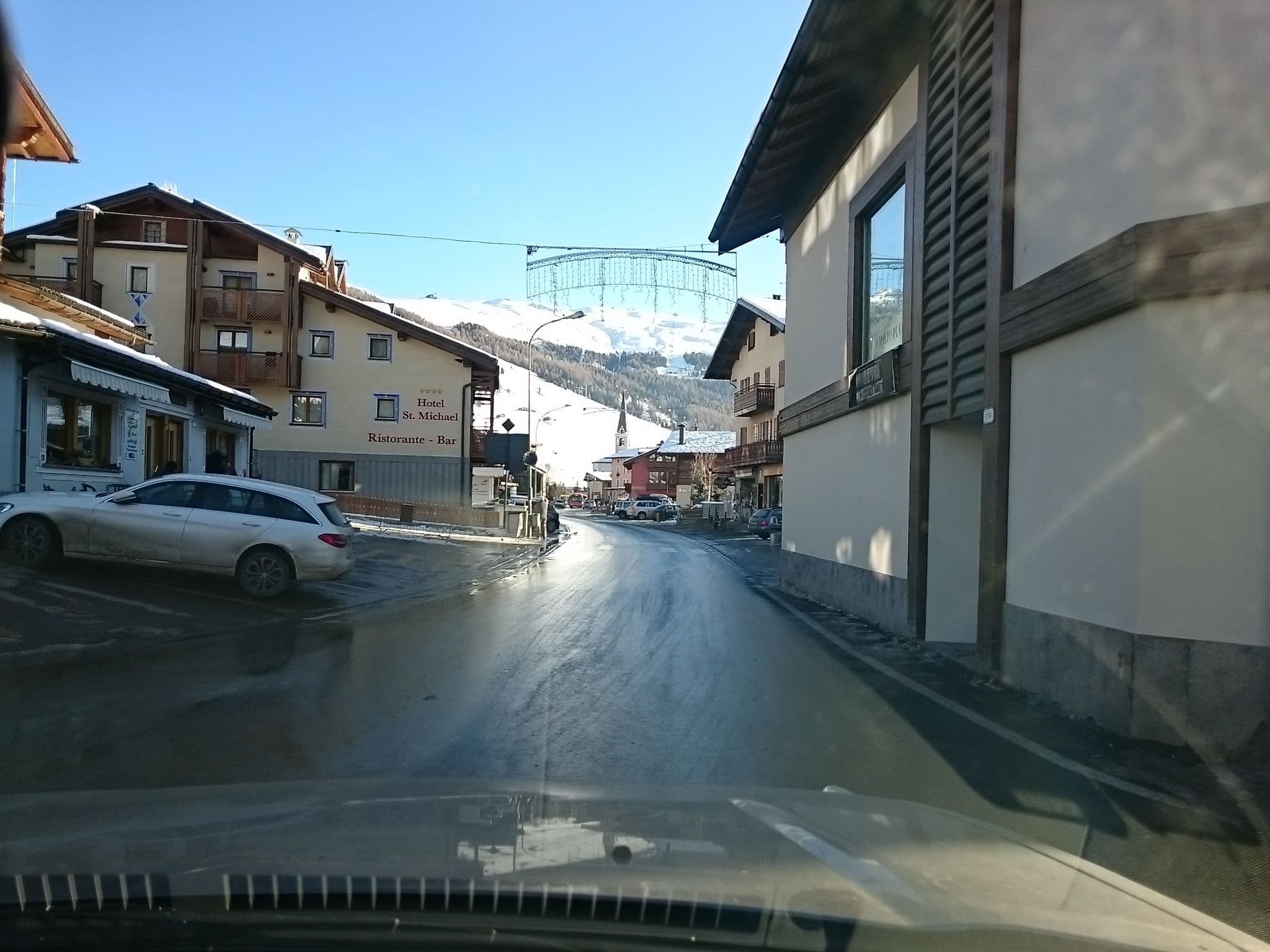 Street view near Albergo Caravasc, Livigno