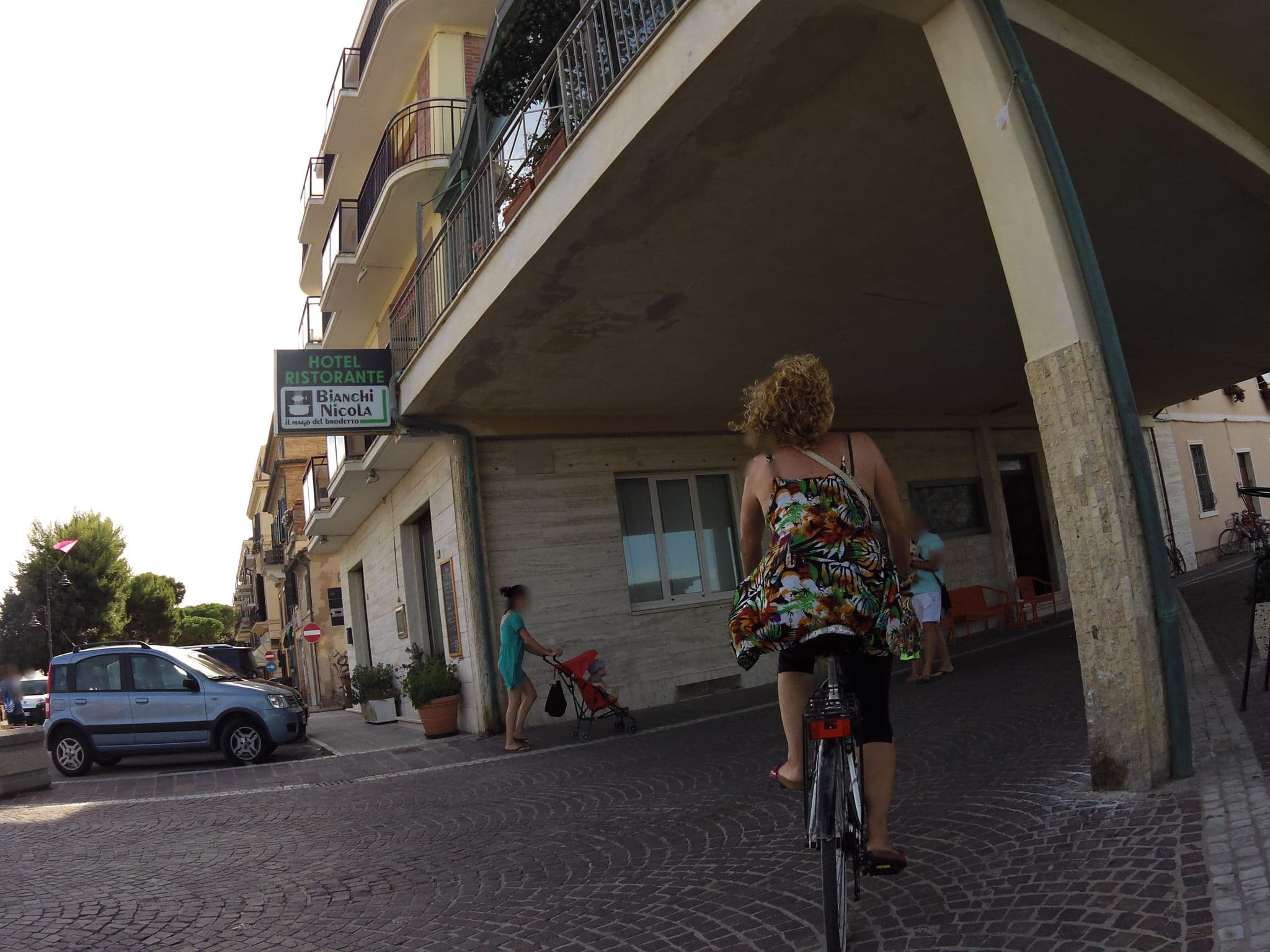 Street view near Hotel Bianchi Nicola Porto Recanati, Porto Recanati — © czmrtn (CC BY-SA · Mapillary)