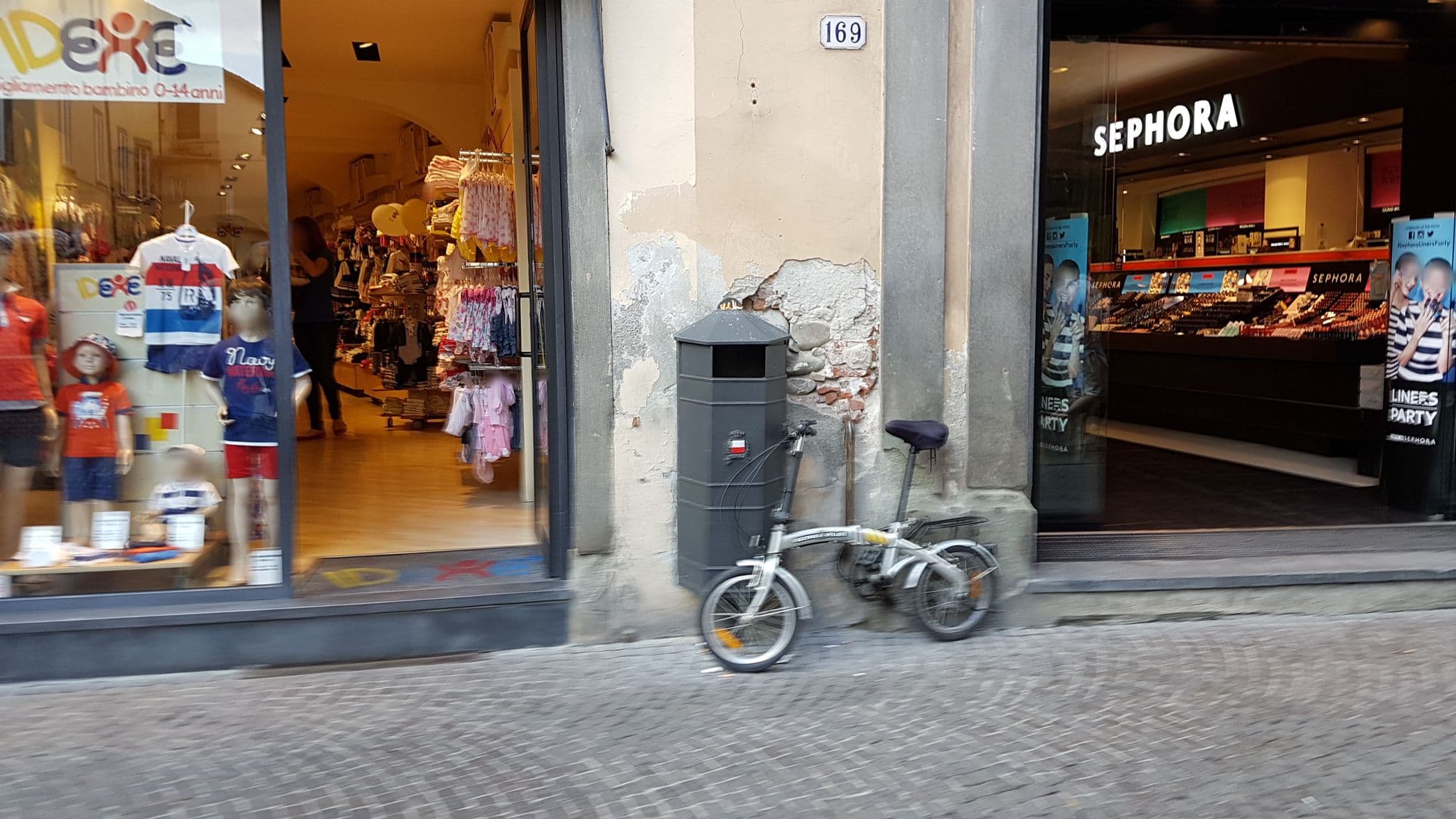 Street view near Residenza FillAnfi, Lucca — © jopparn (CC BY-SA · Mapillary)