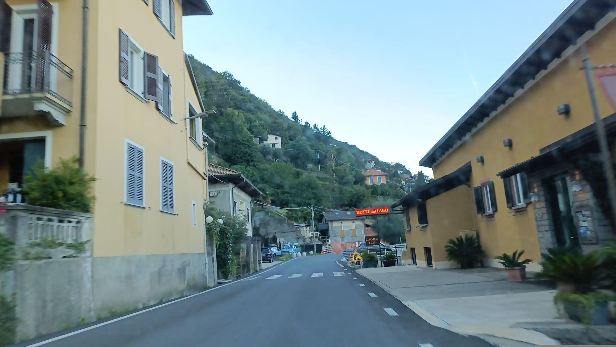 Street view near Albergo del Lago Albertella, Maccagno — © namuit (CC BY-SA · Mapillary)